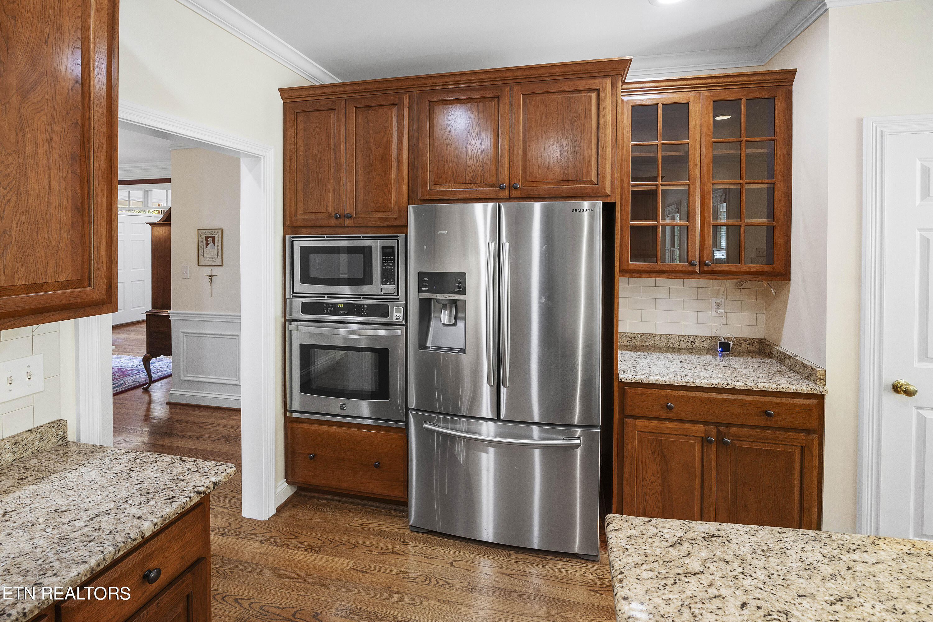 833 Weatherly Hills Blvd