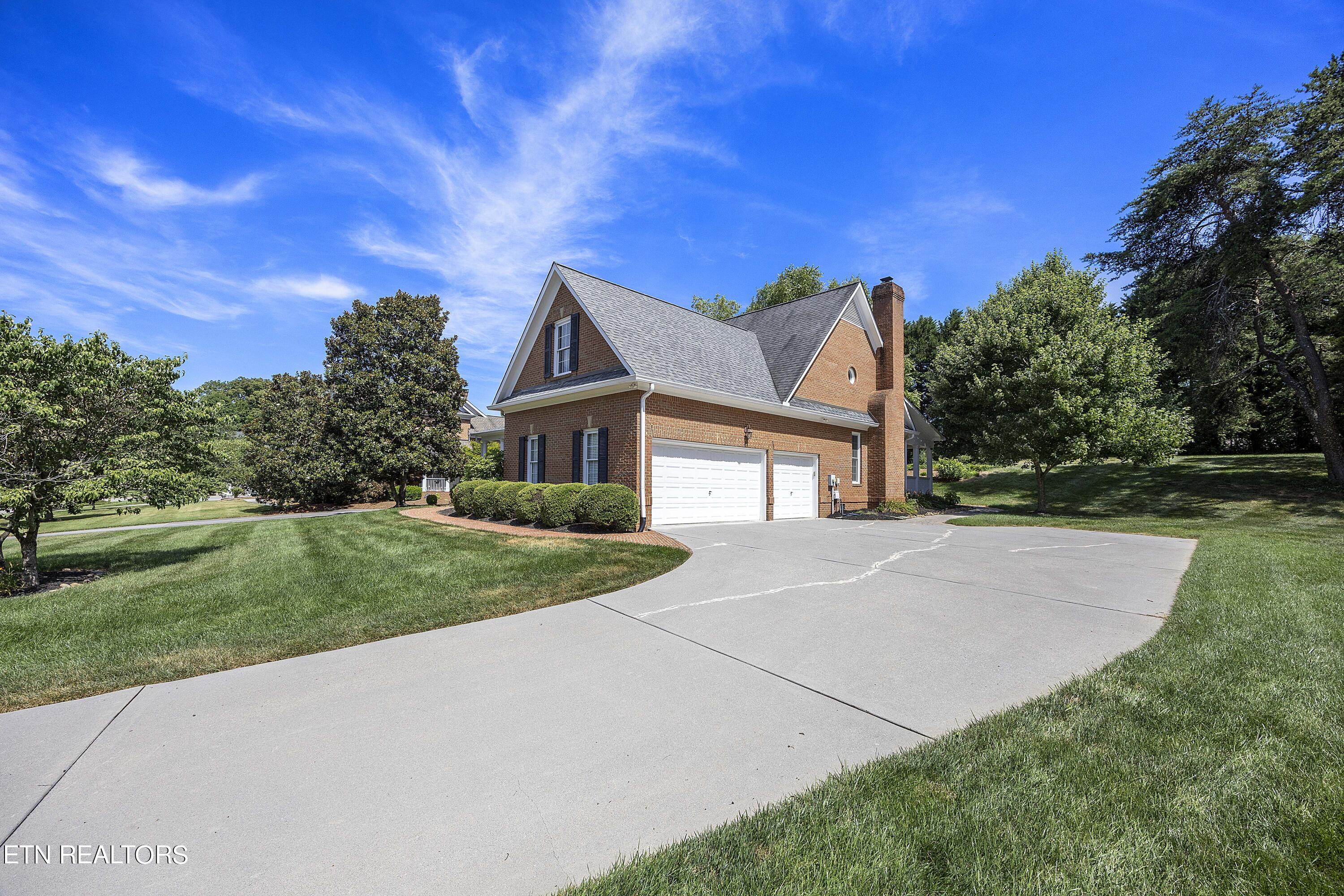 833 Weatherly Hills Blvd