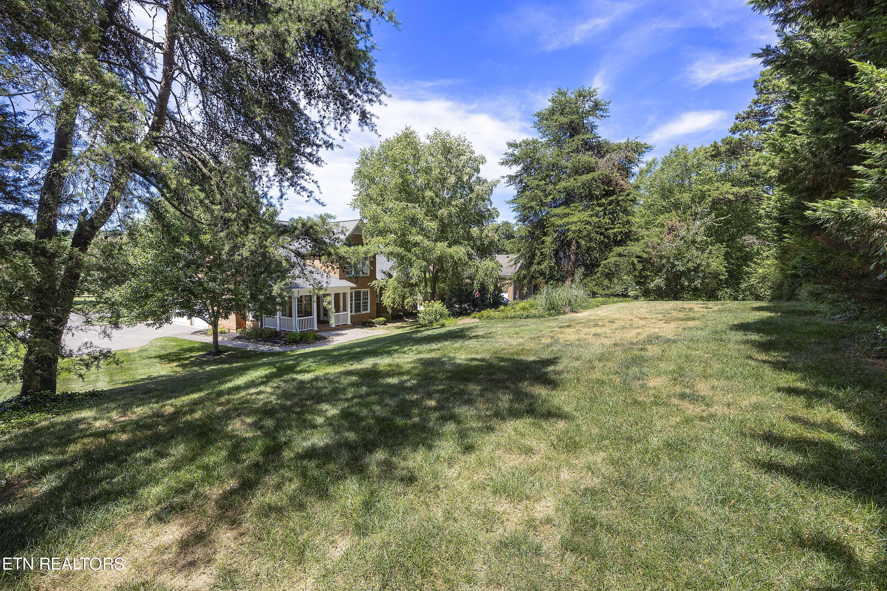 833 Weatherly Hills Blvd