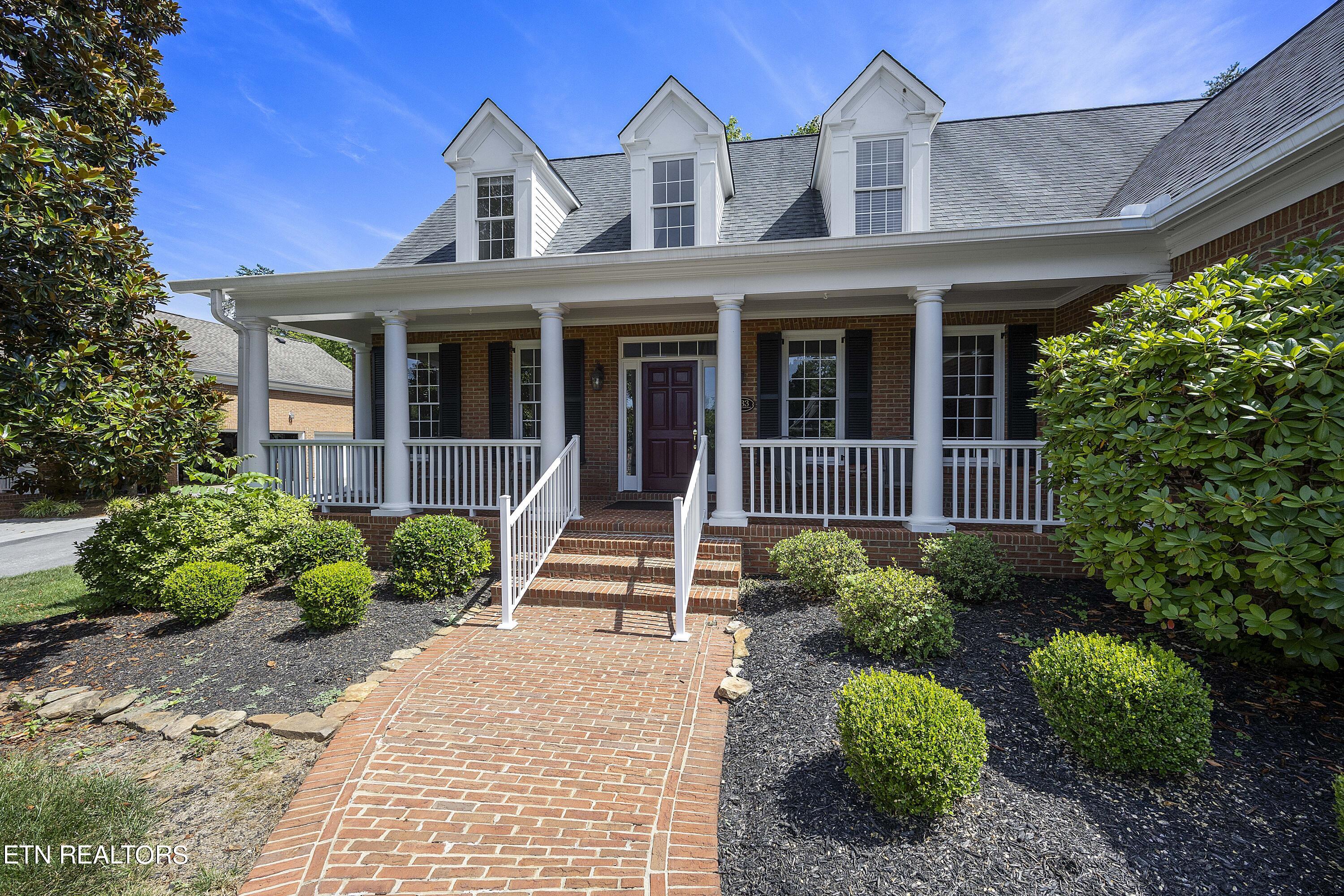 833 Weatherly Hills Blvd