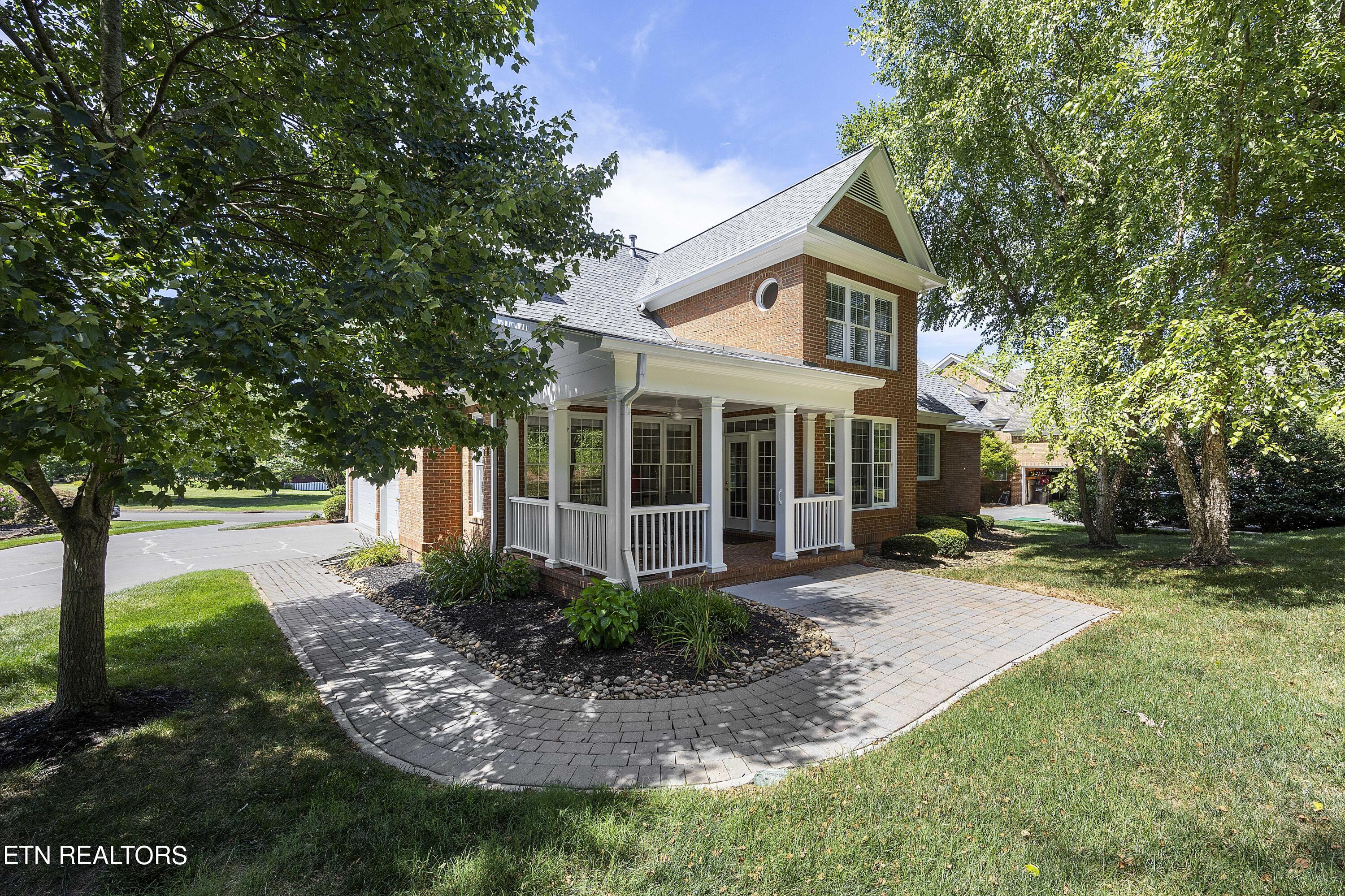 833 Weatherly Hills Blvd