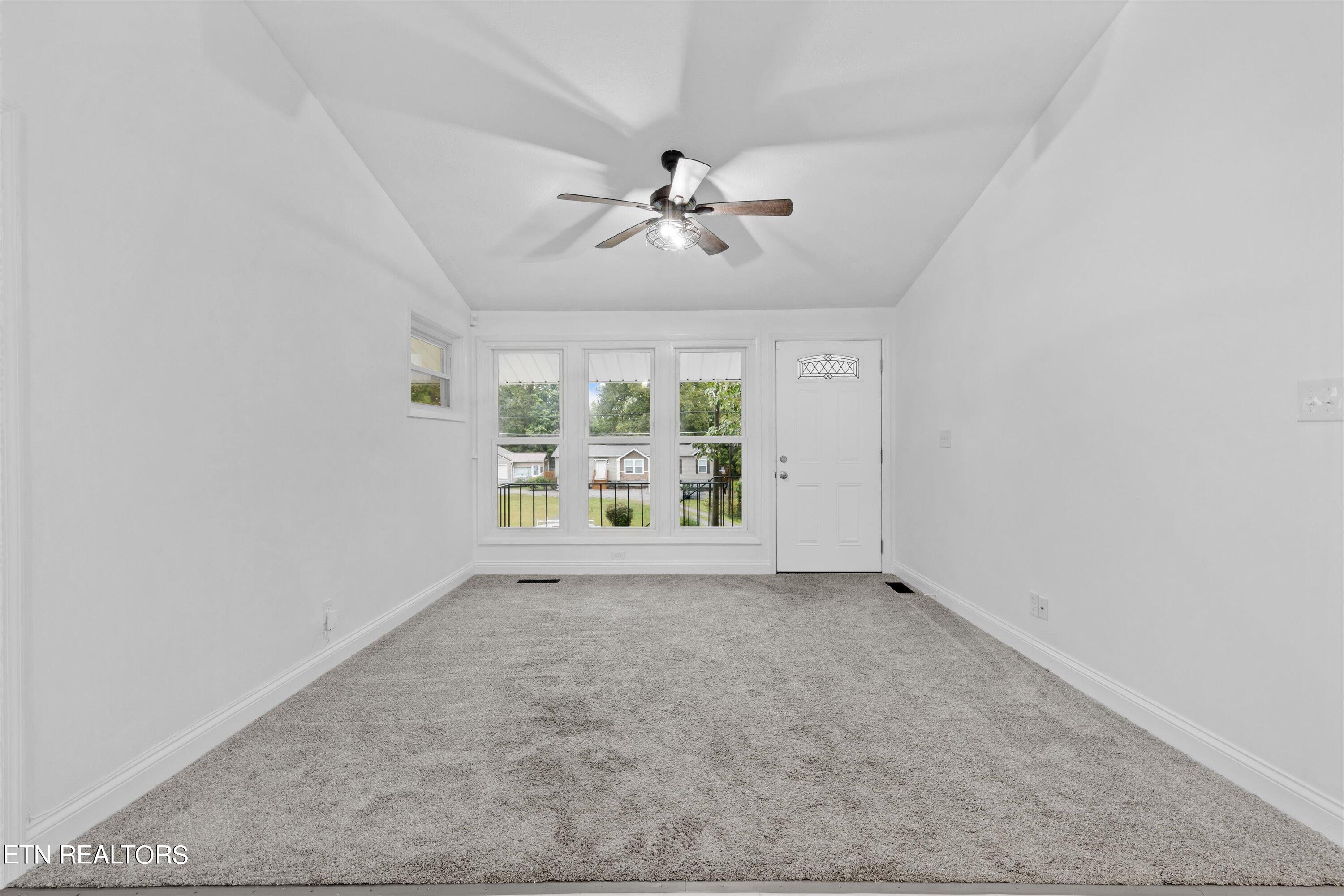 4315 NE Valley View Drive