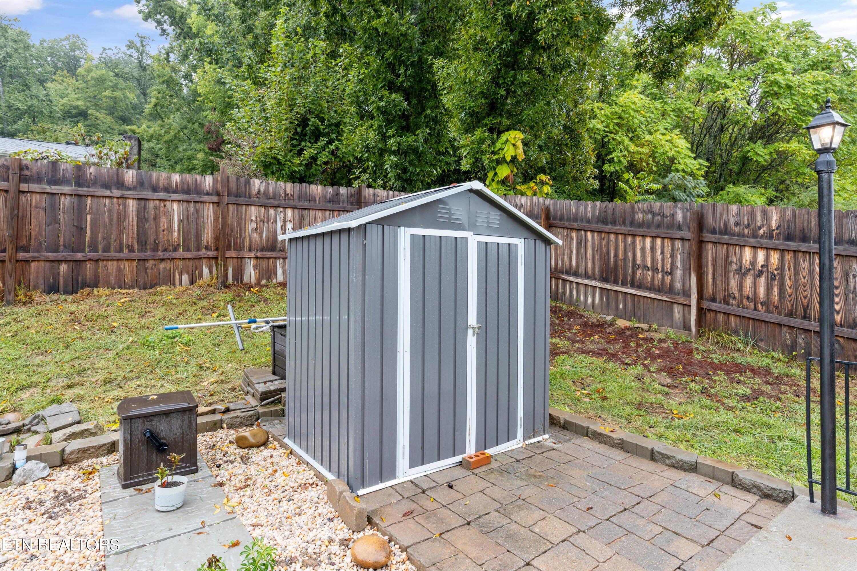 4315 NE Valley View Drive