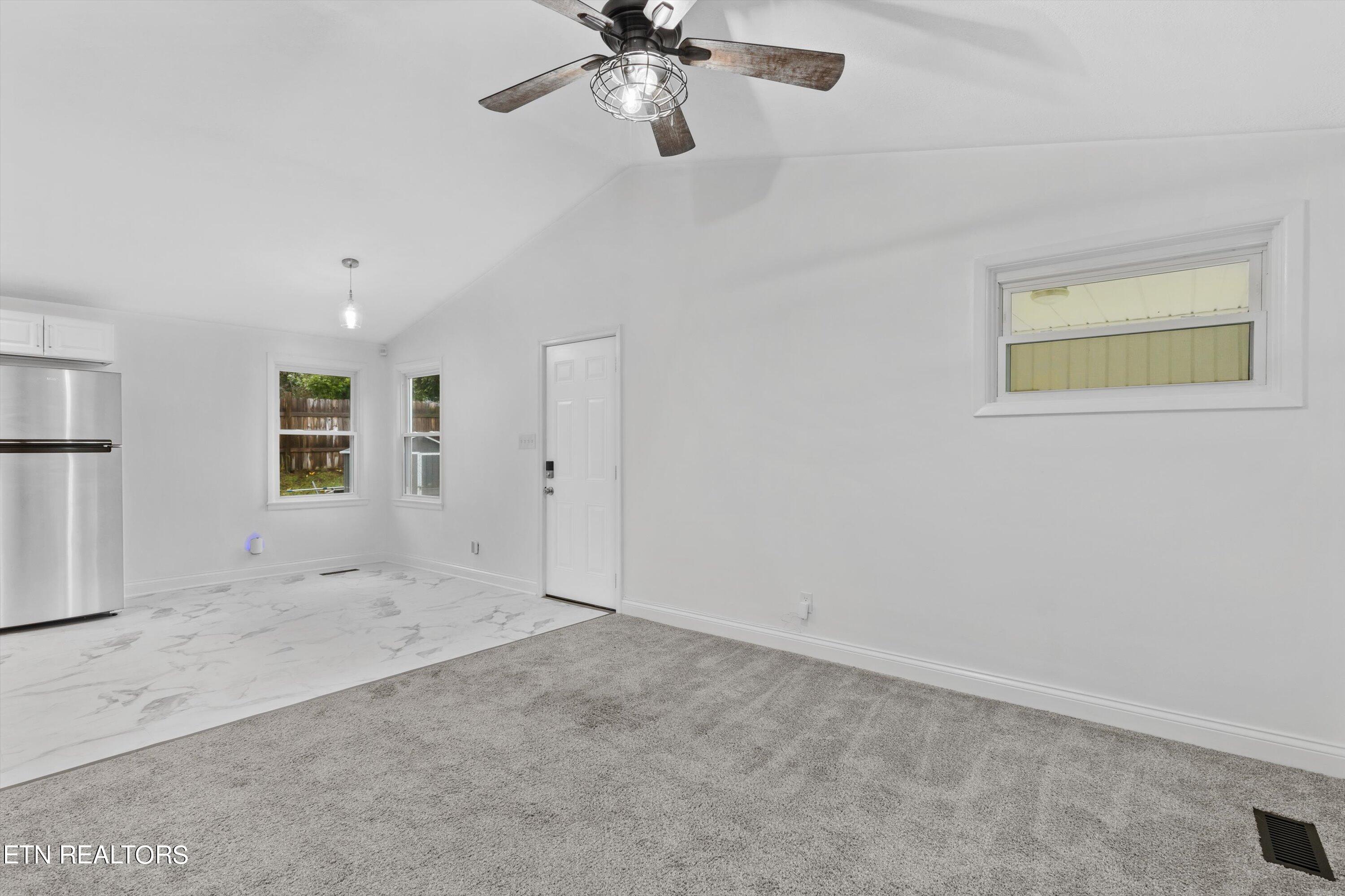 4315 NE Valley View Drive