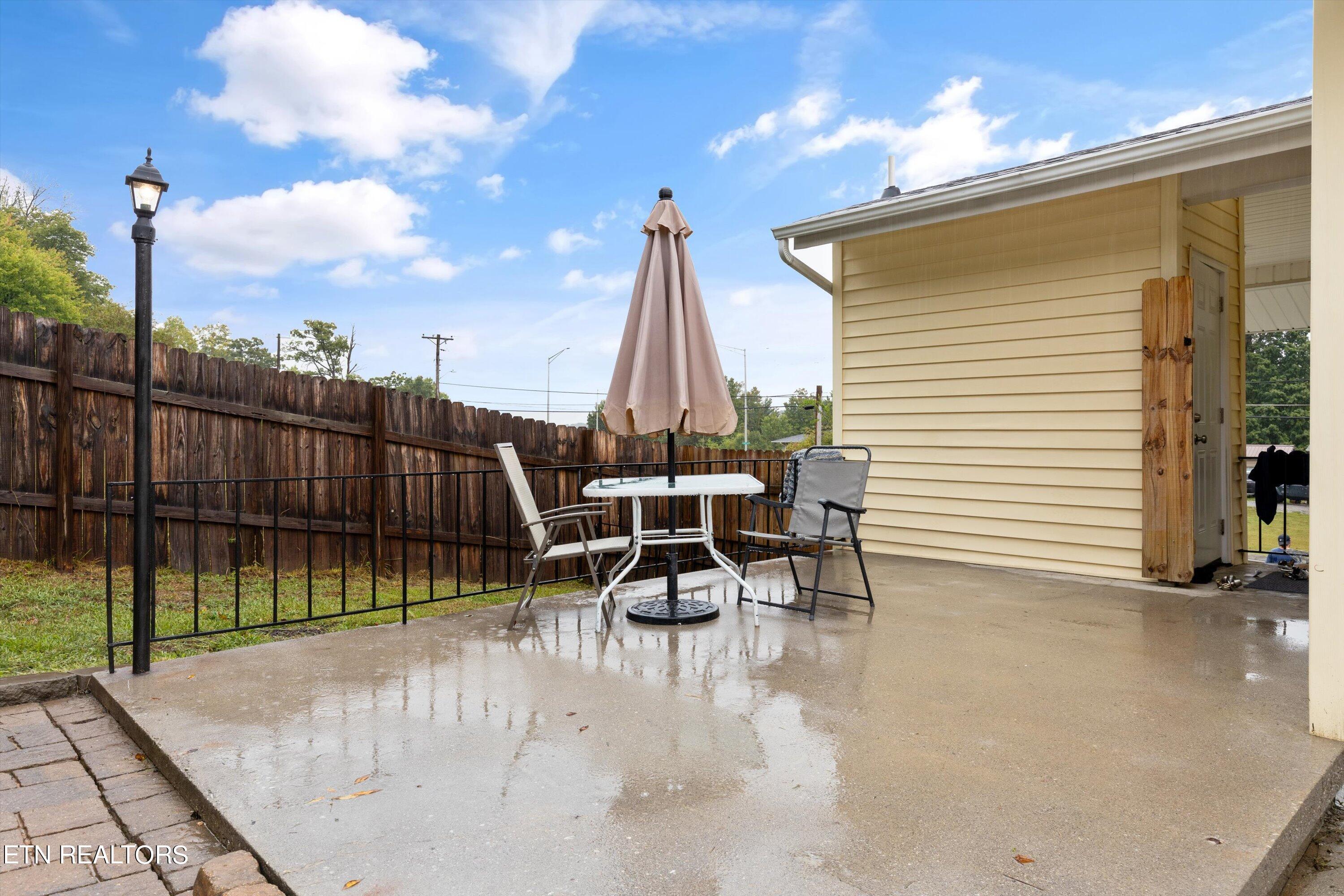 4315 NE Valley View Drive