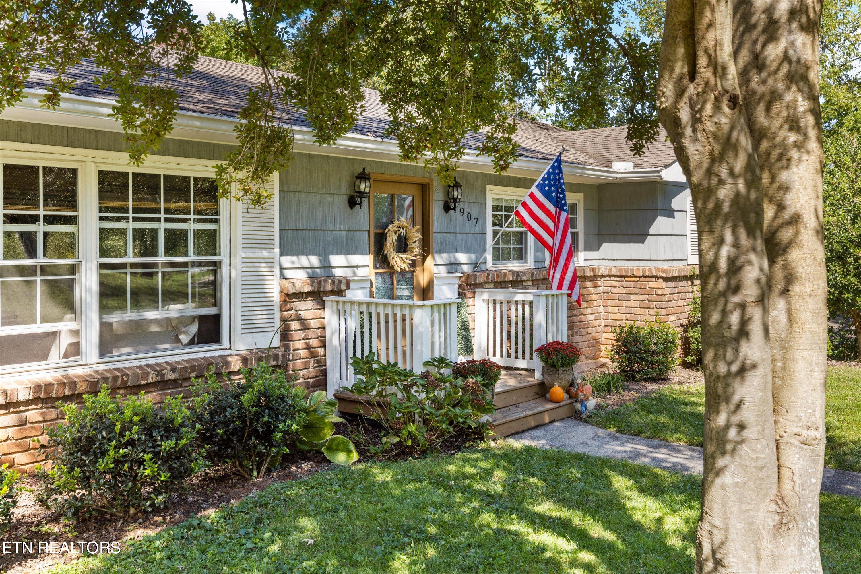 907 Cherry Laurel Lane