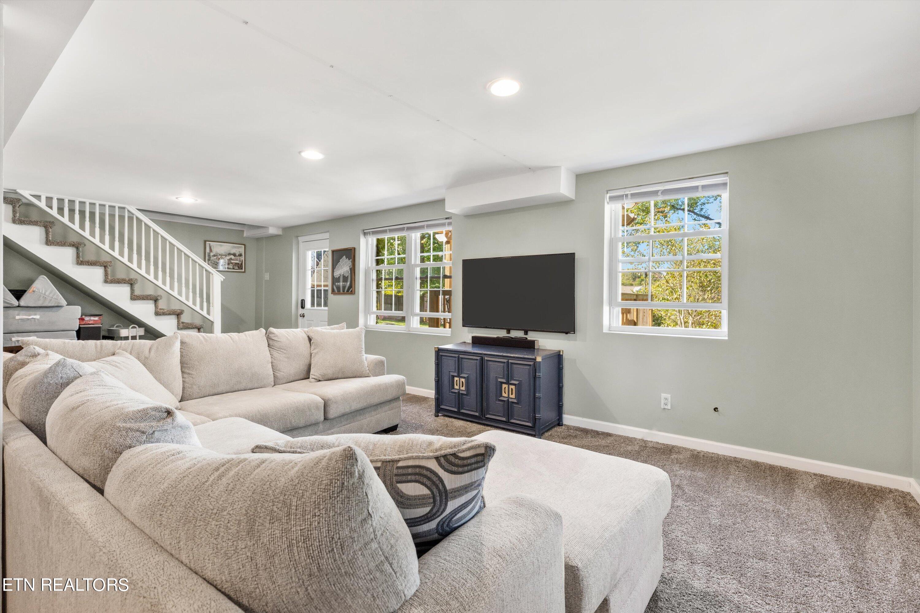 907 Cherry Laurel Lane