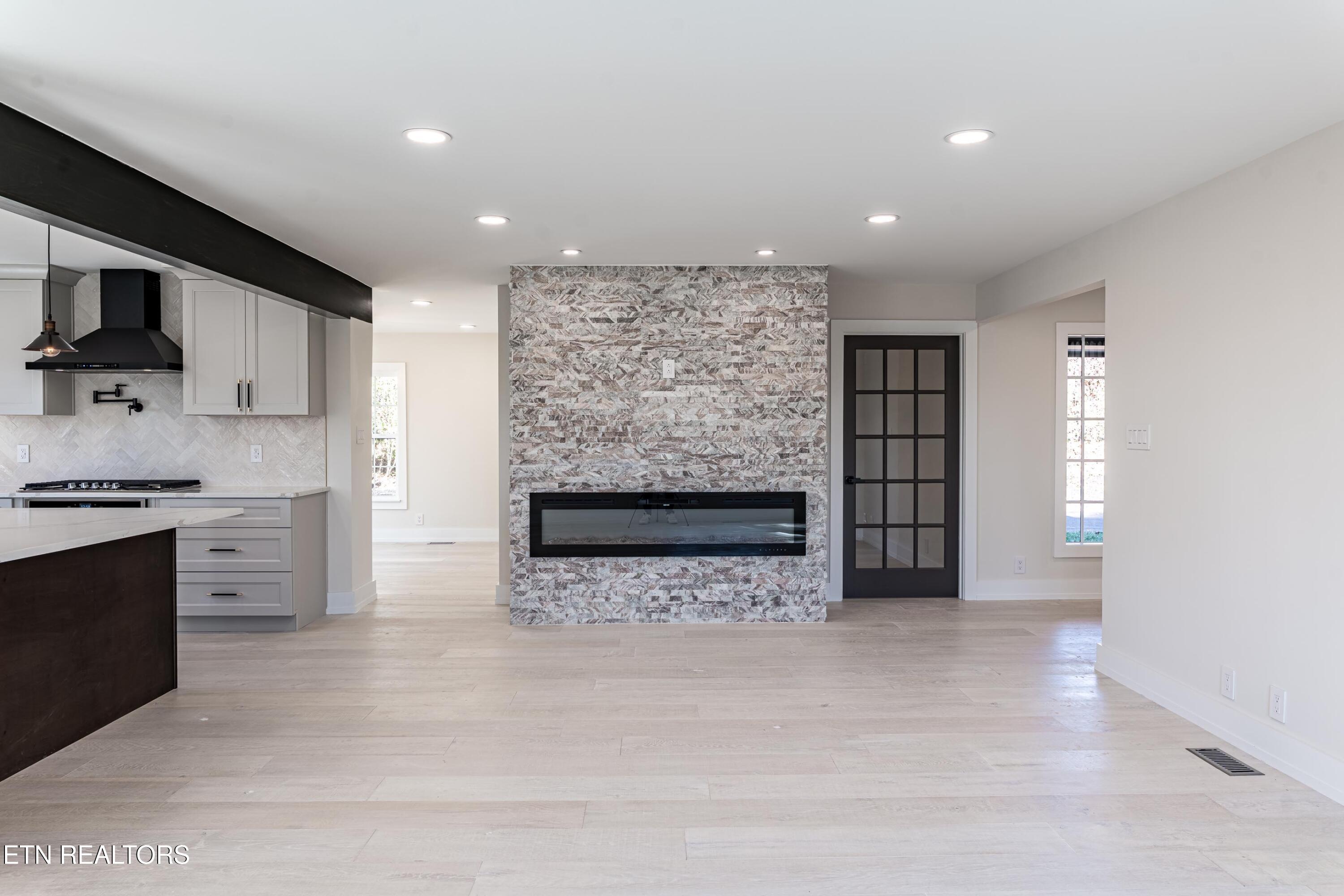 12000 S Fox Den Drive