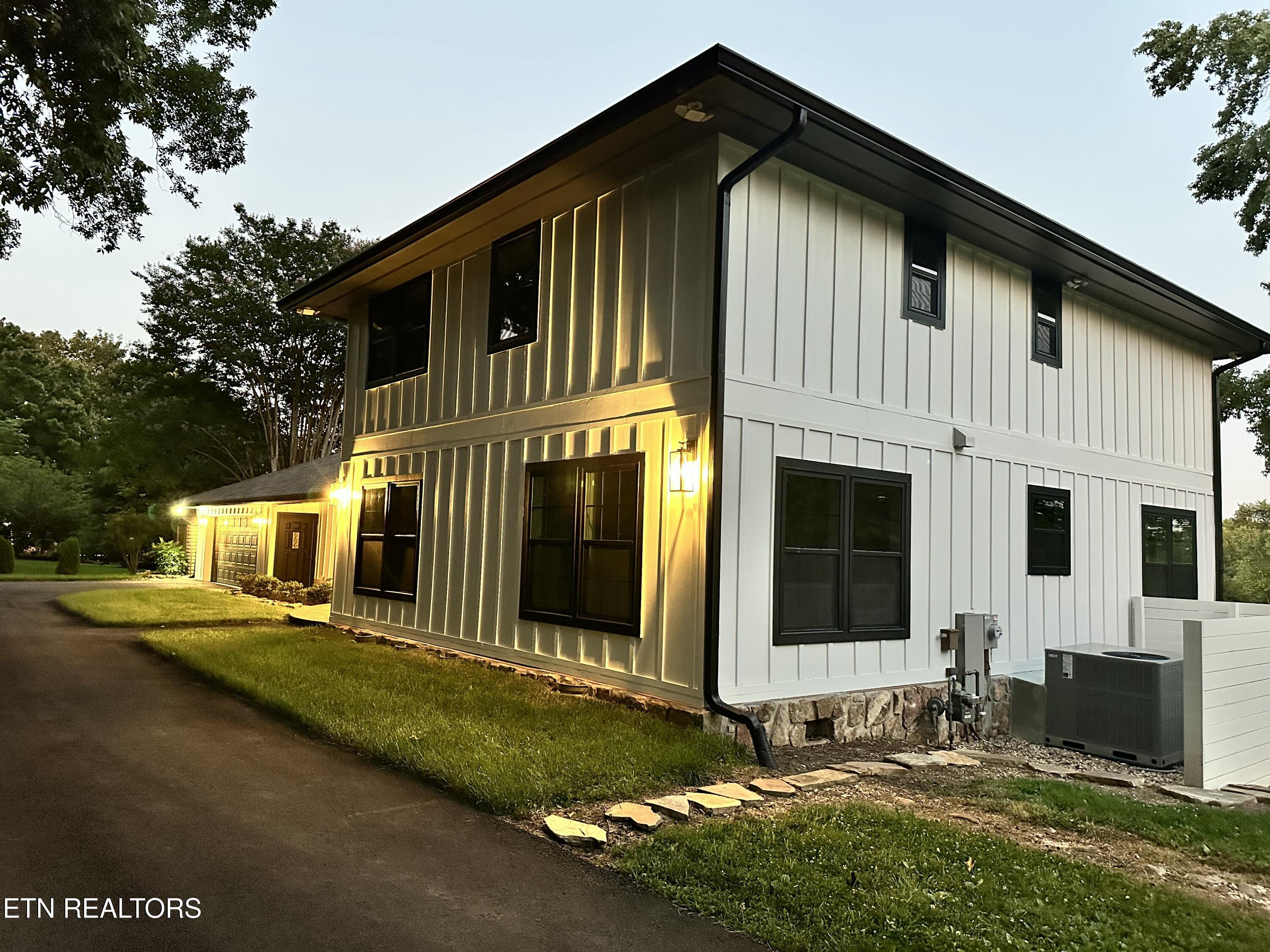 12000 S Fox Den Drive