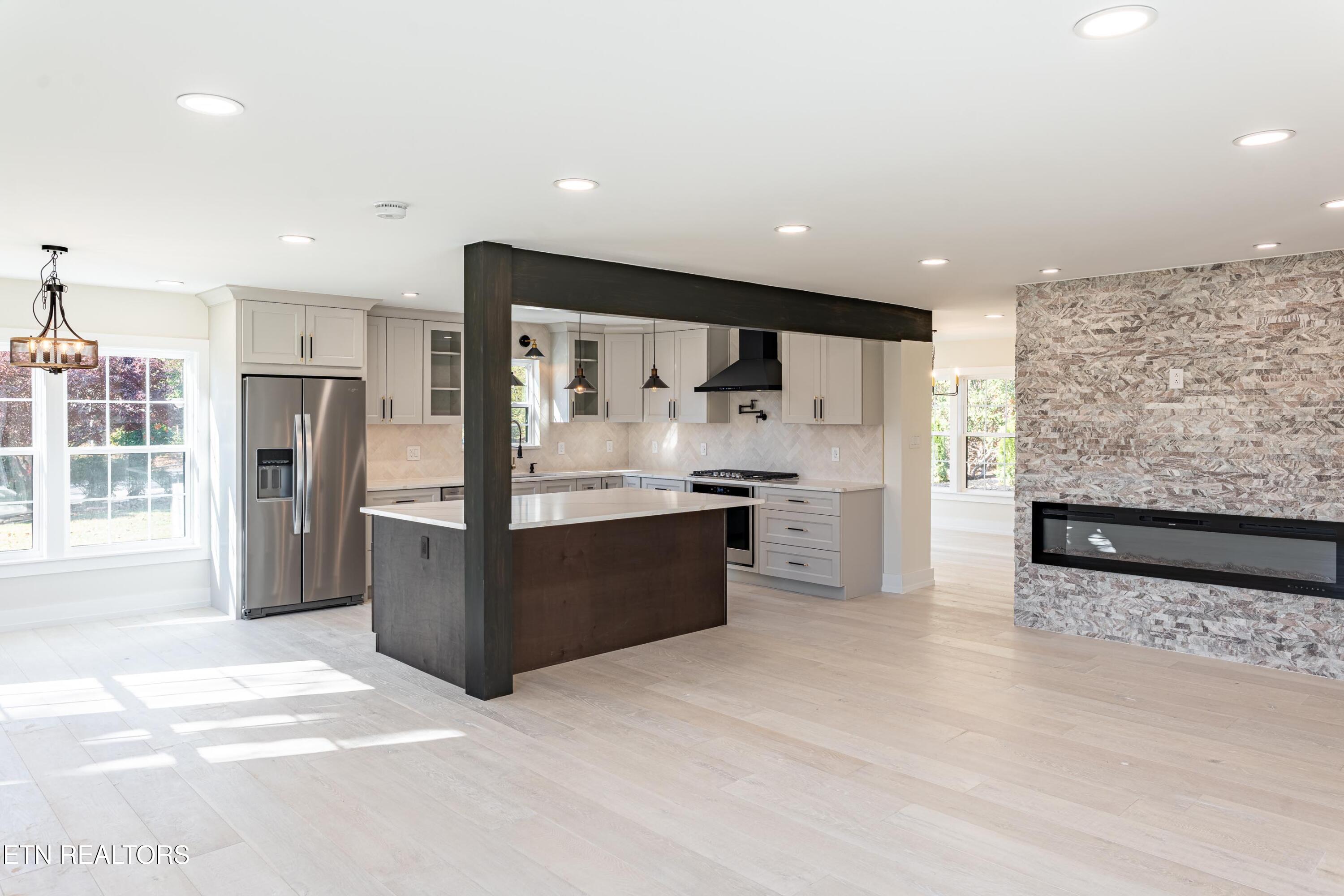 12000 S Fox Den Drive