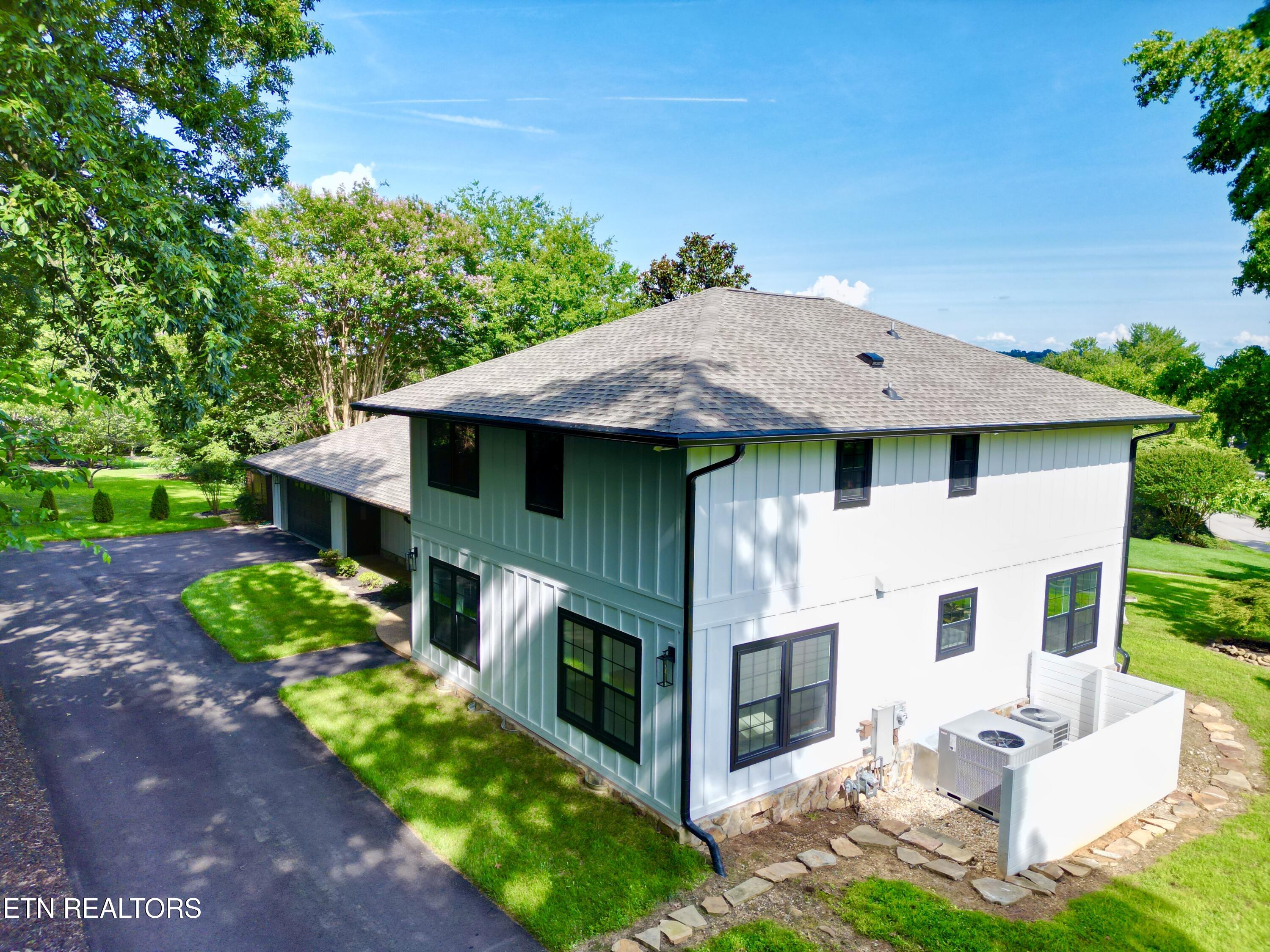 12000 S Fox Den Drive