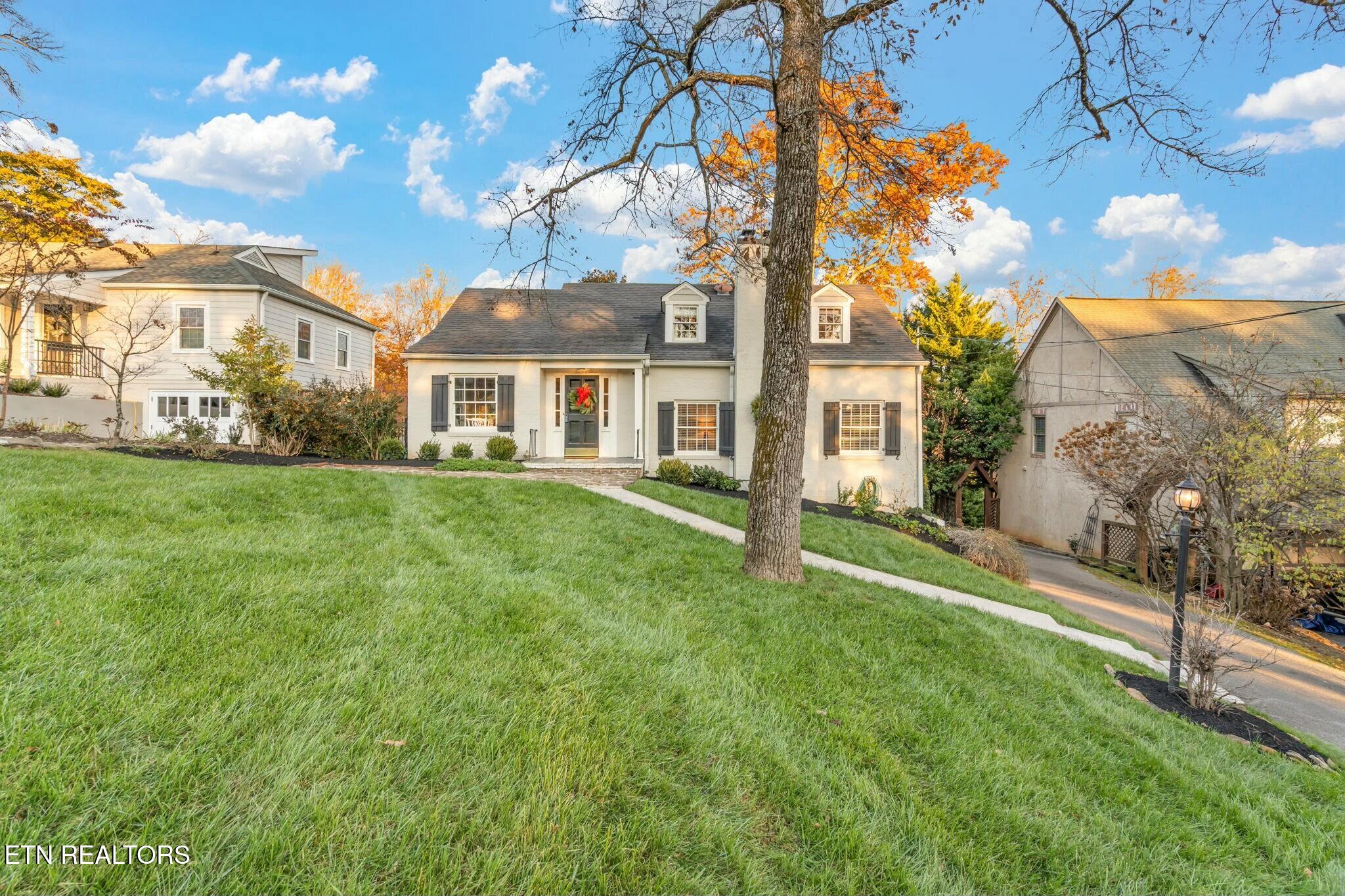 704 Forest Heights Rd