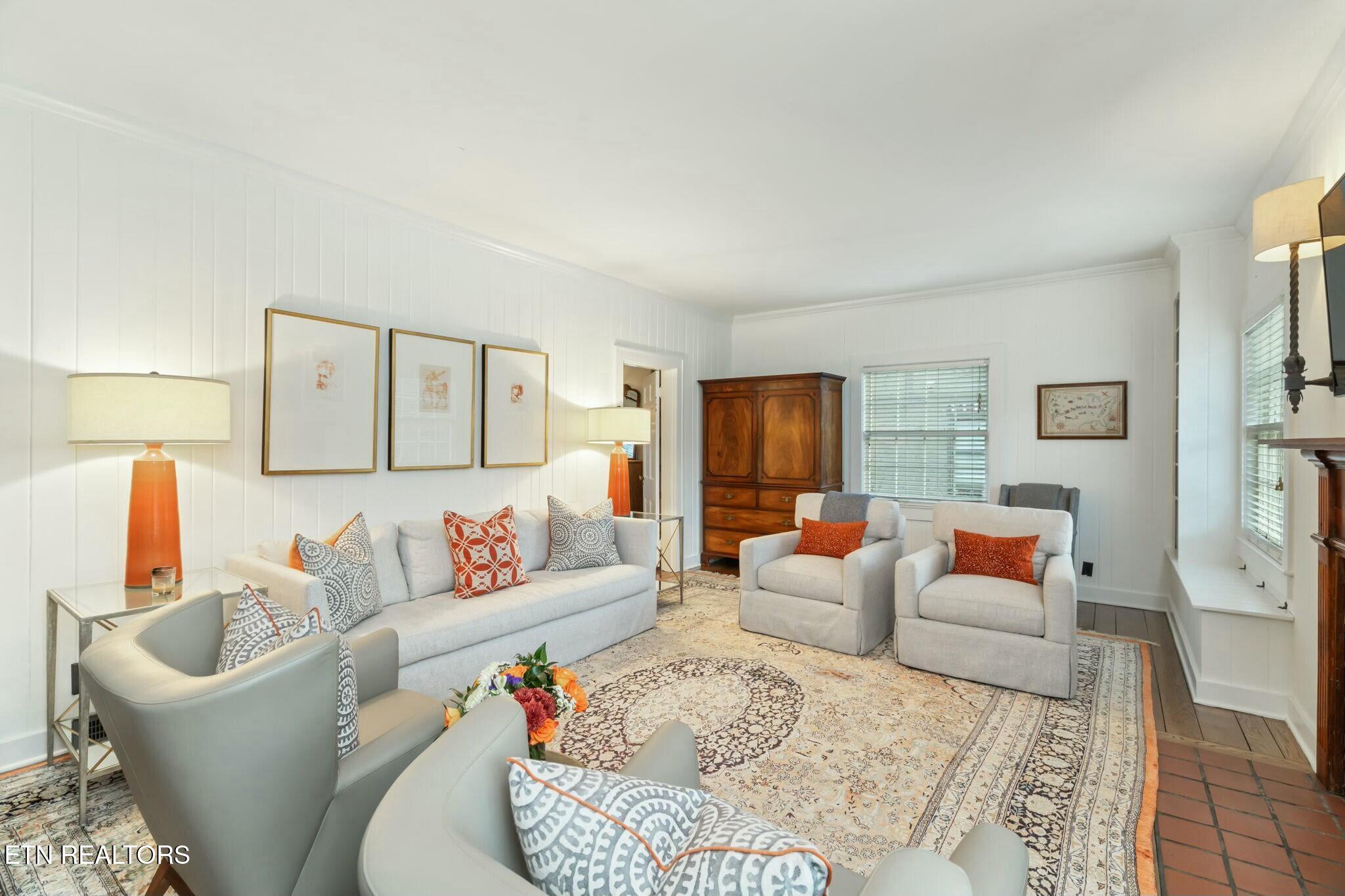 704 Forest Heights Rd