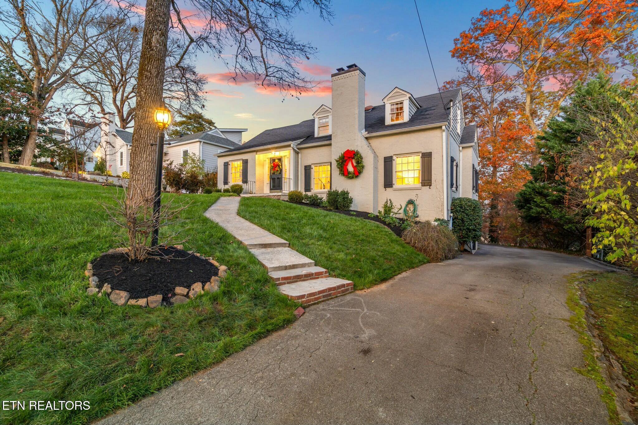 704 Forest Heights Rd