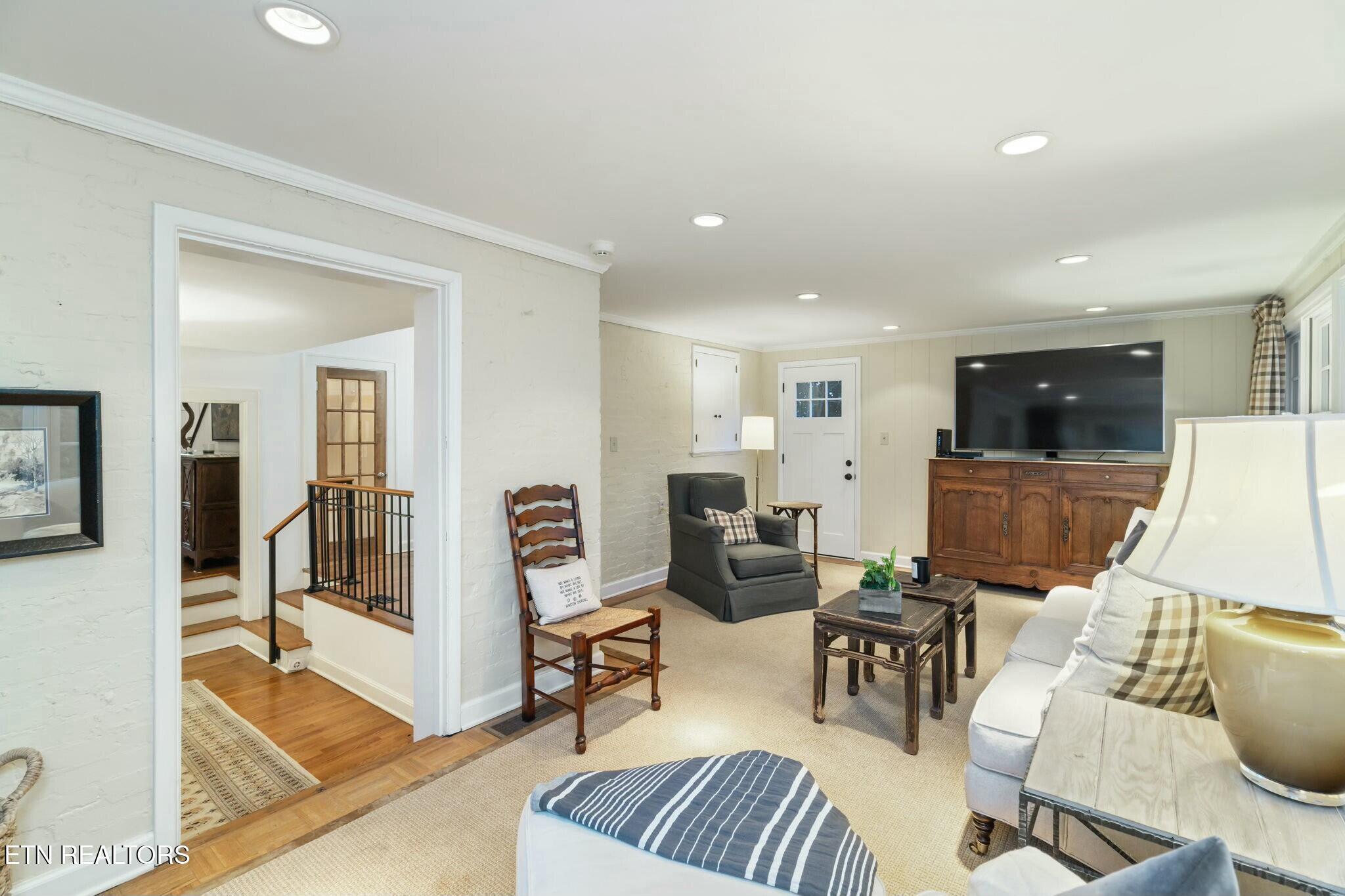 704 Forest Heights Rd