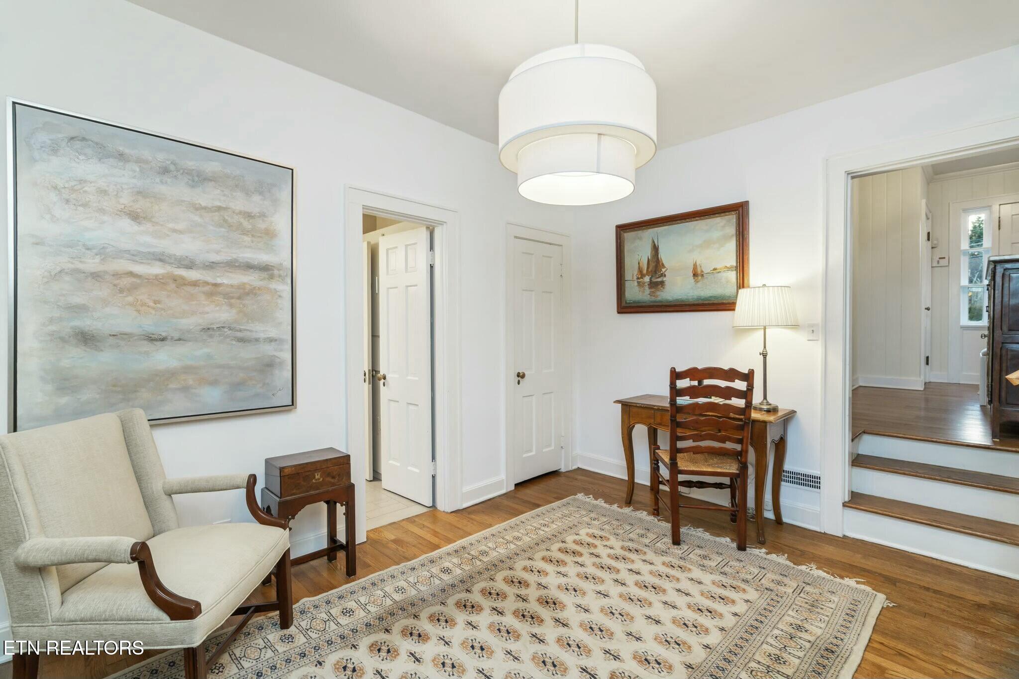 704 Forest Heights Rd