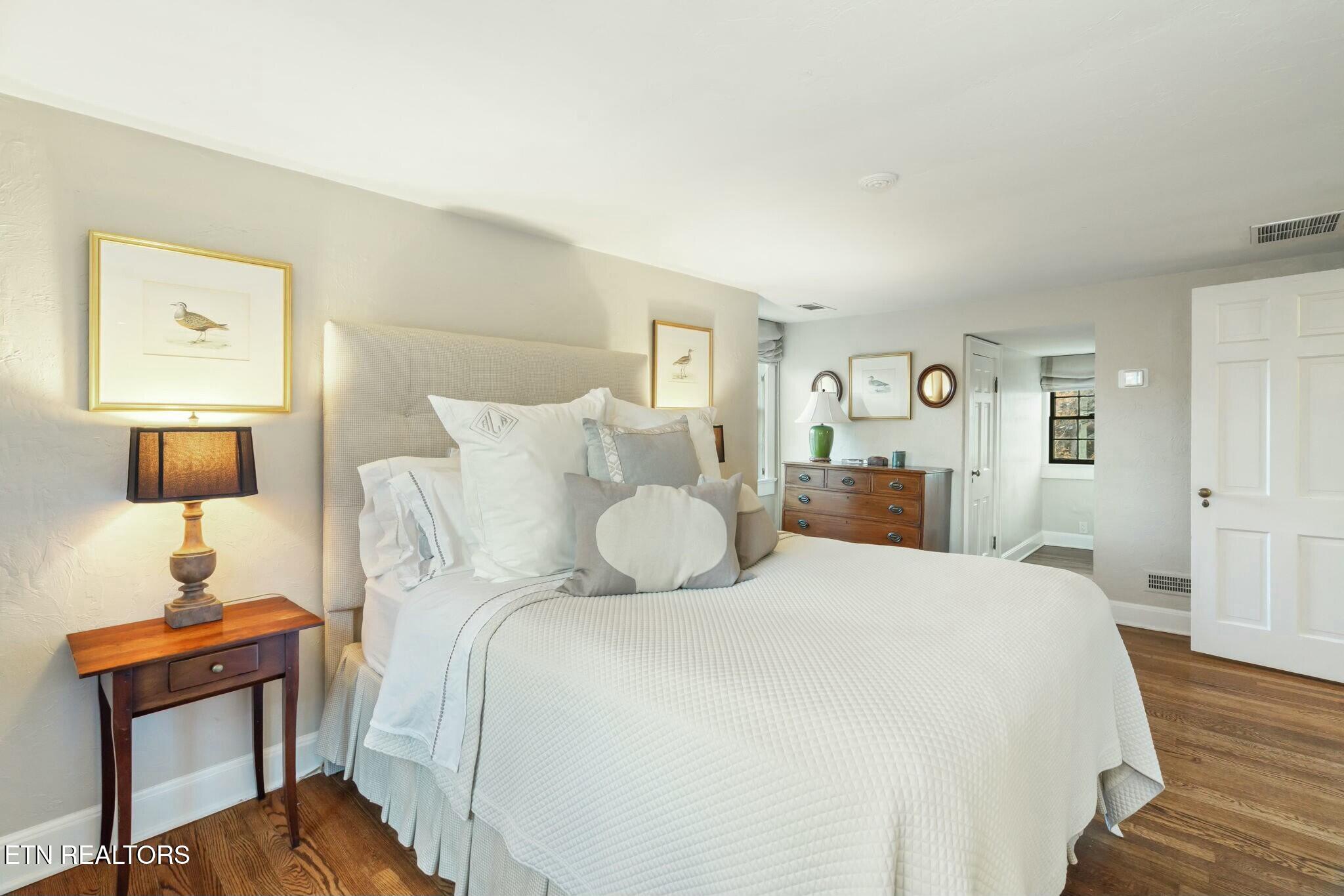 704 Forest Heights Rd