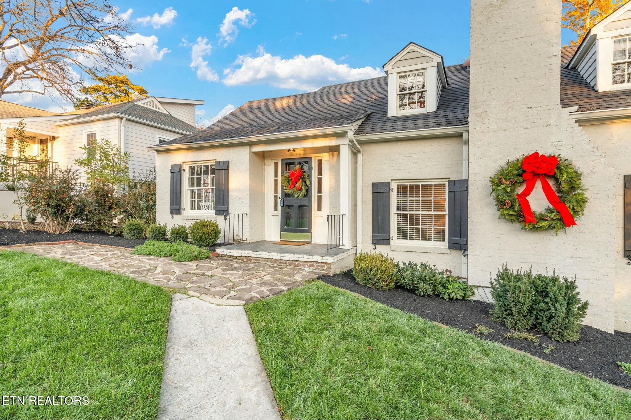 704 Forest Heights Rd