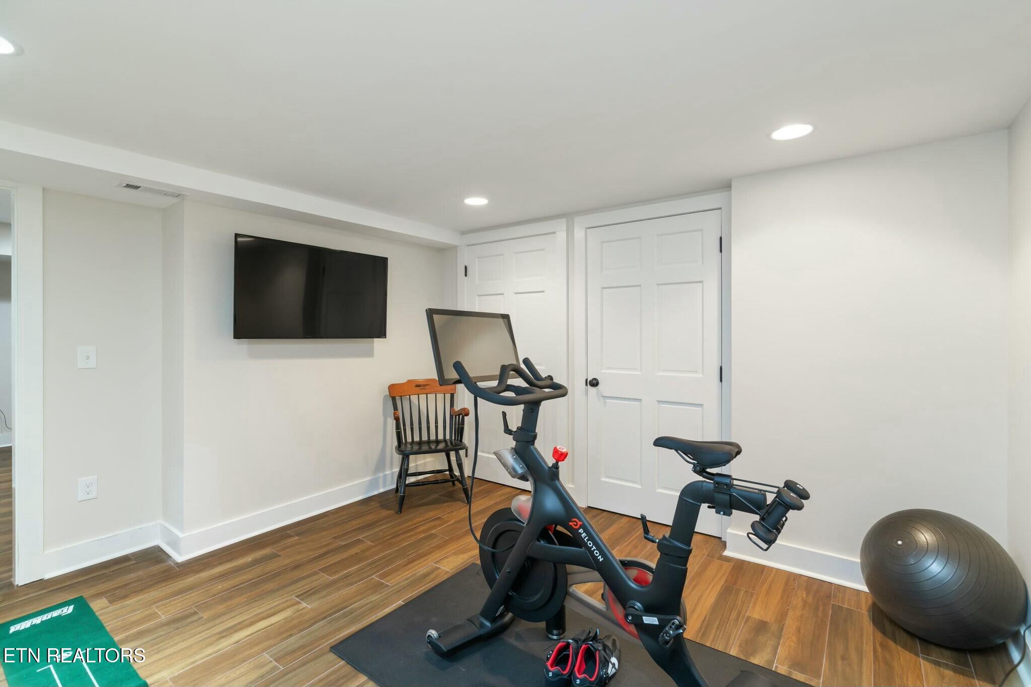 704 Forest Heights Rd