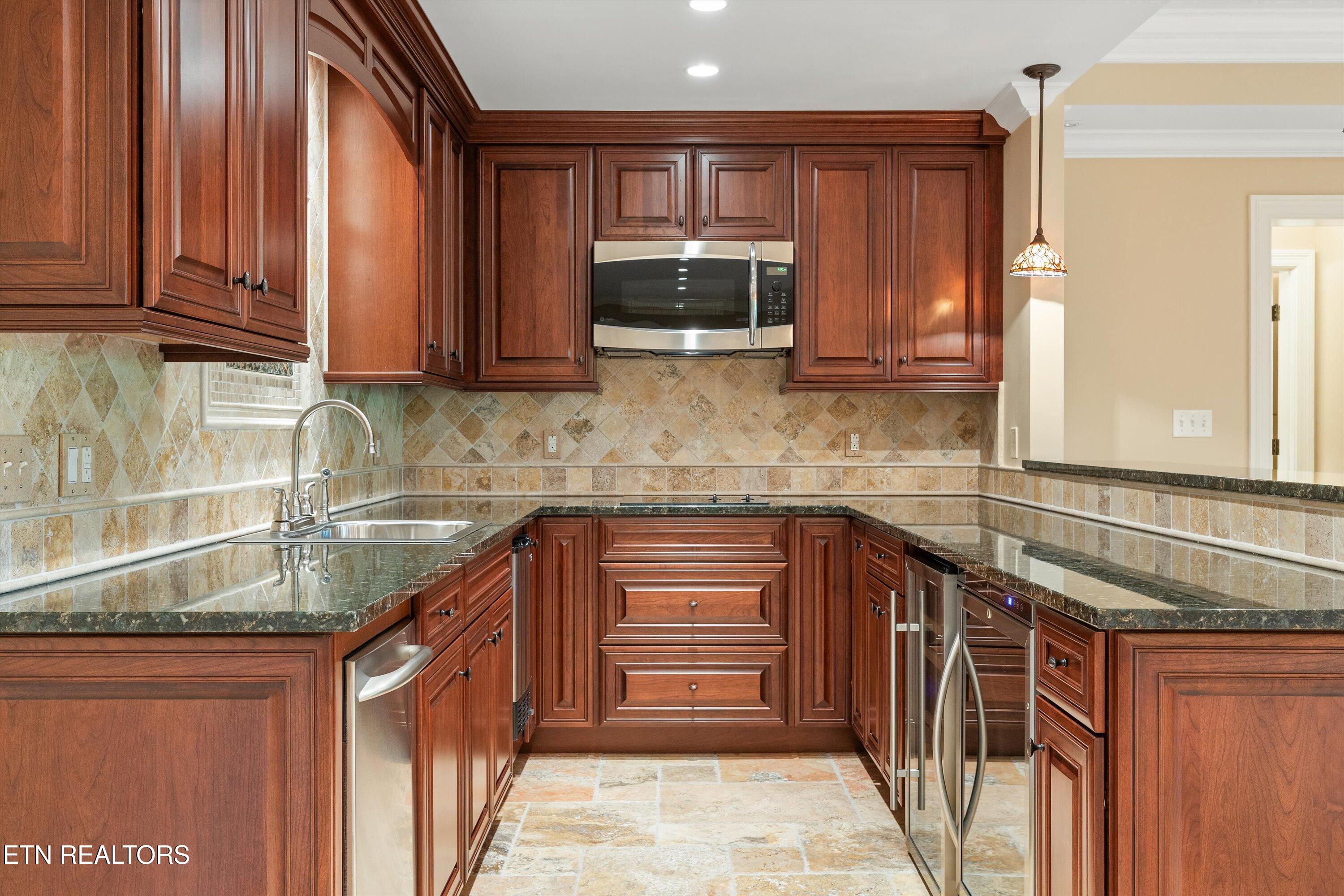 3517 Charter Oak Way