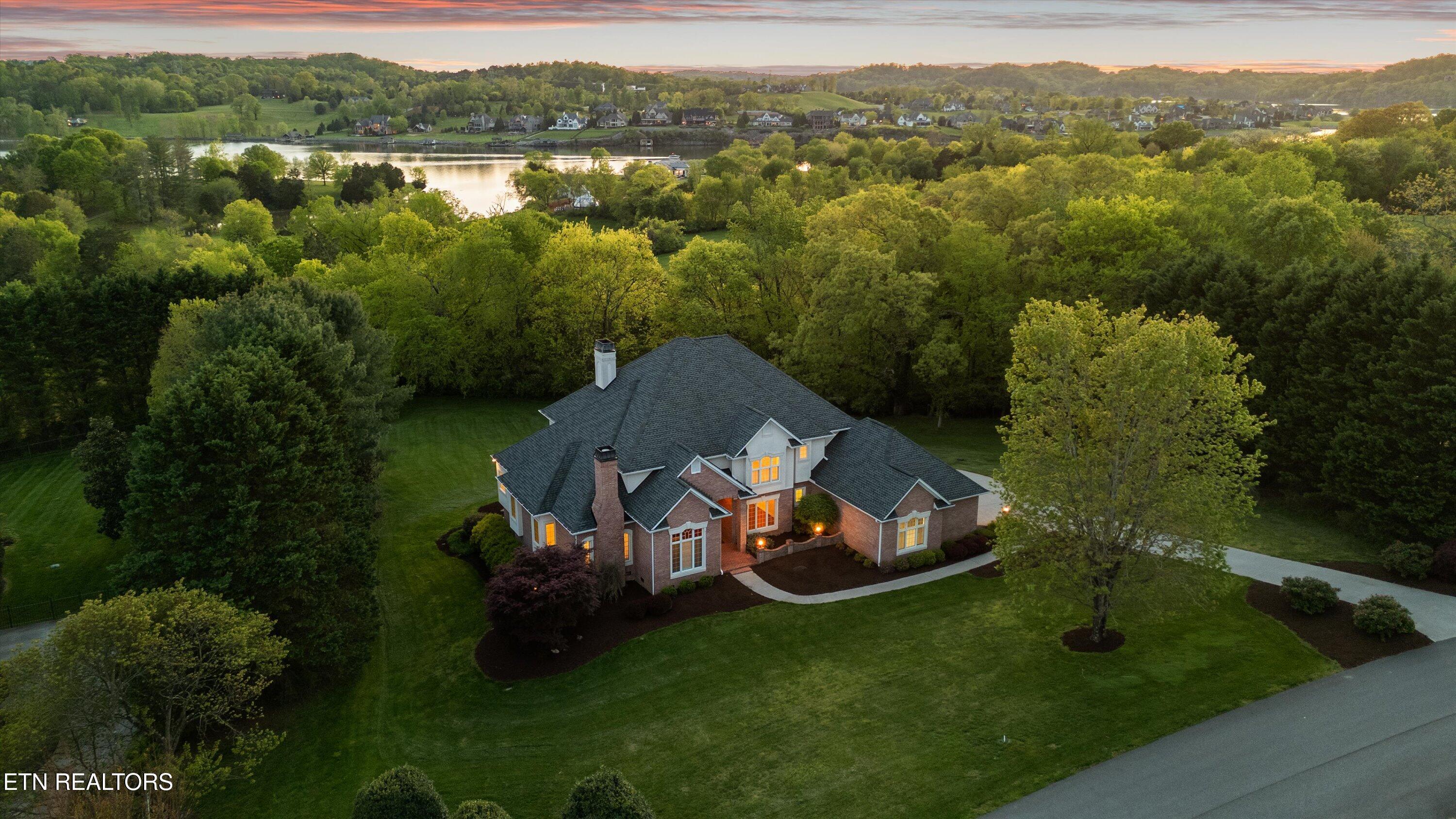 3517 Charter Oak Way
