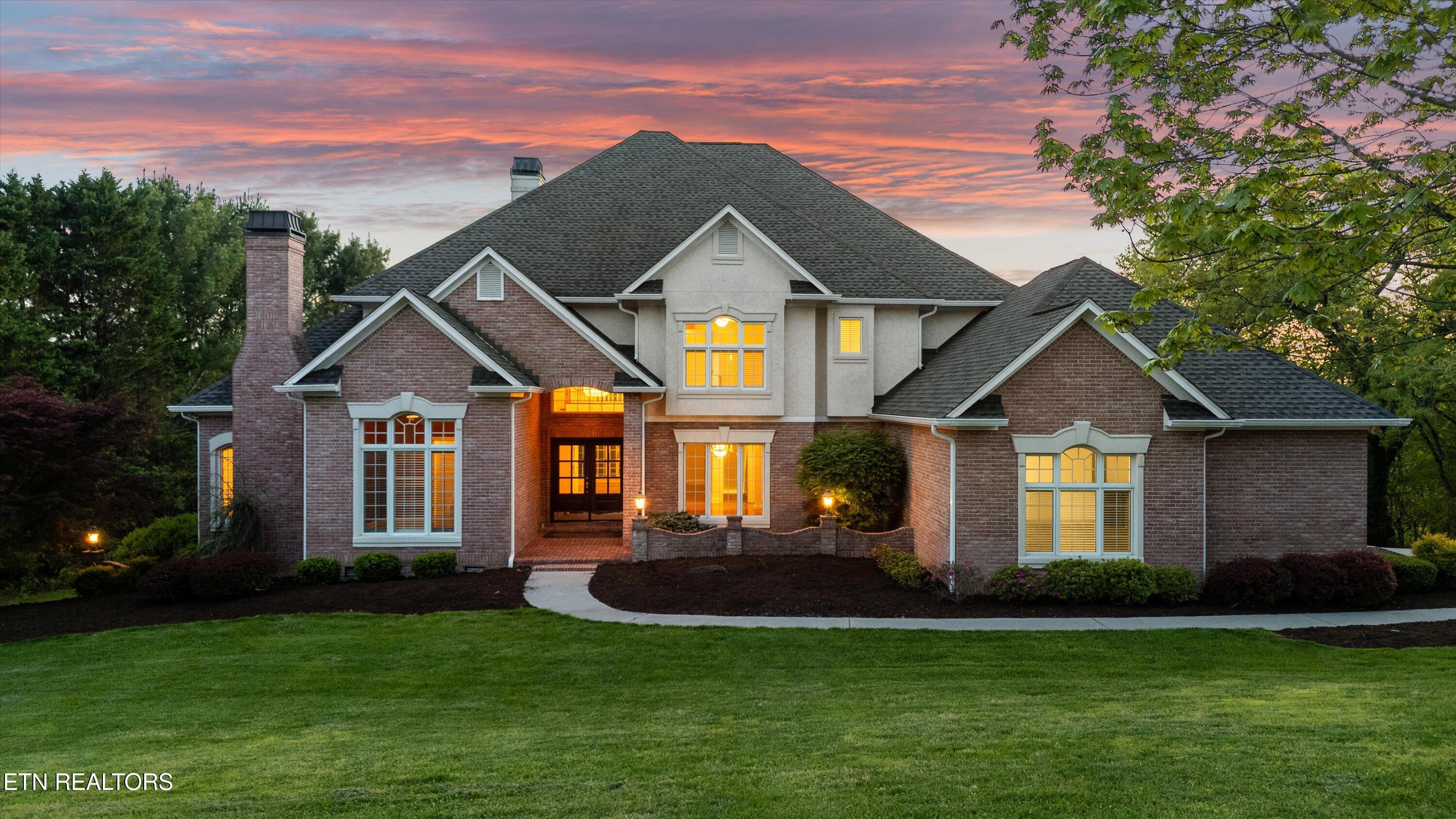 3517 Charter Oak Way