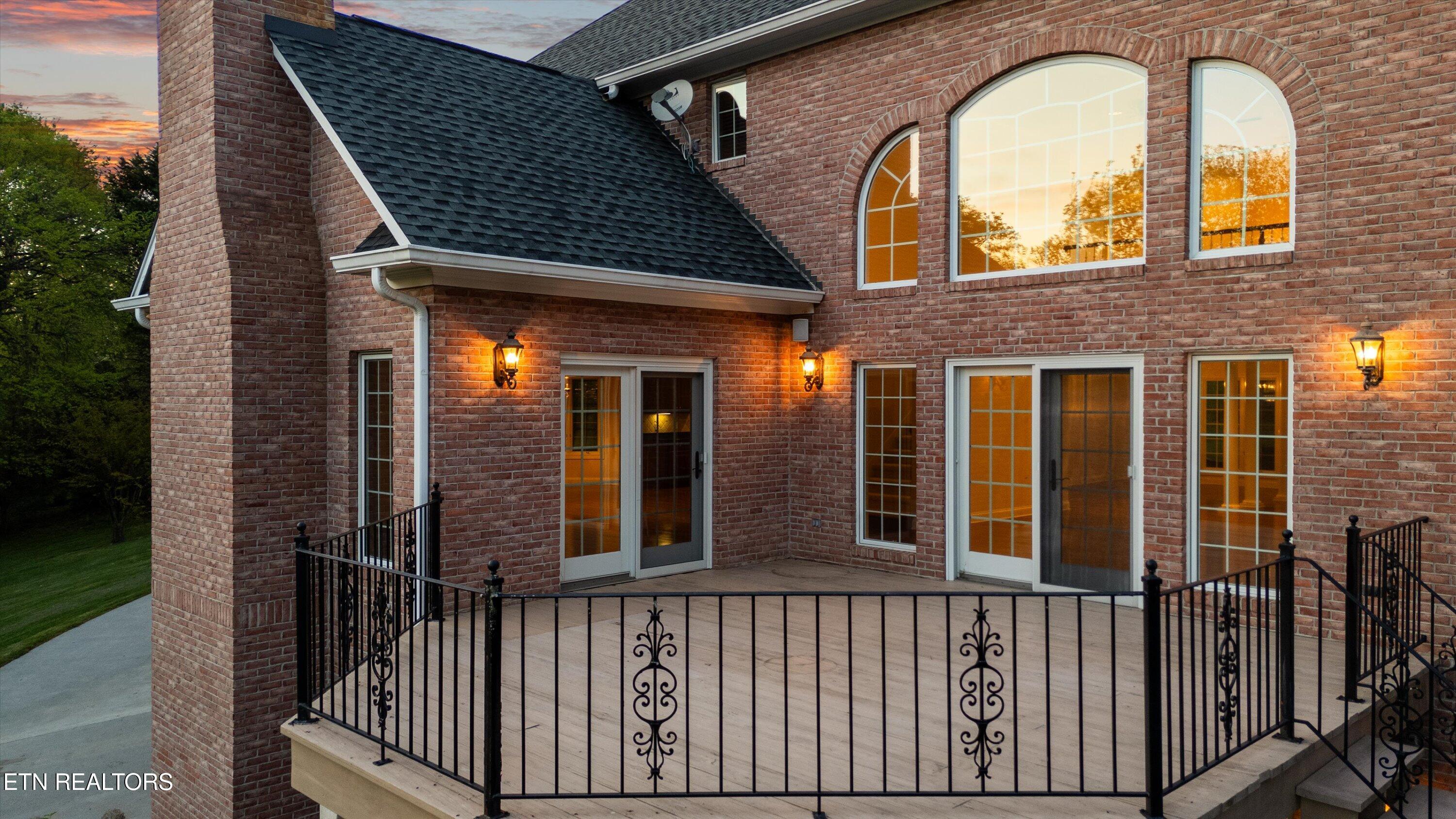 3517 Charter Oak Way