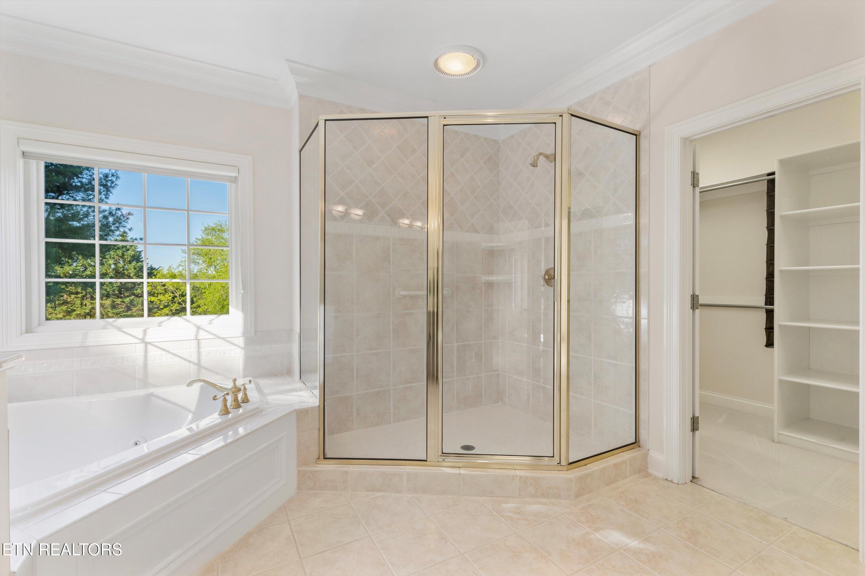 3517 Charter Oak Way