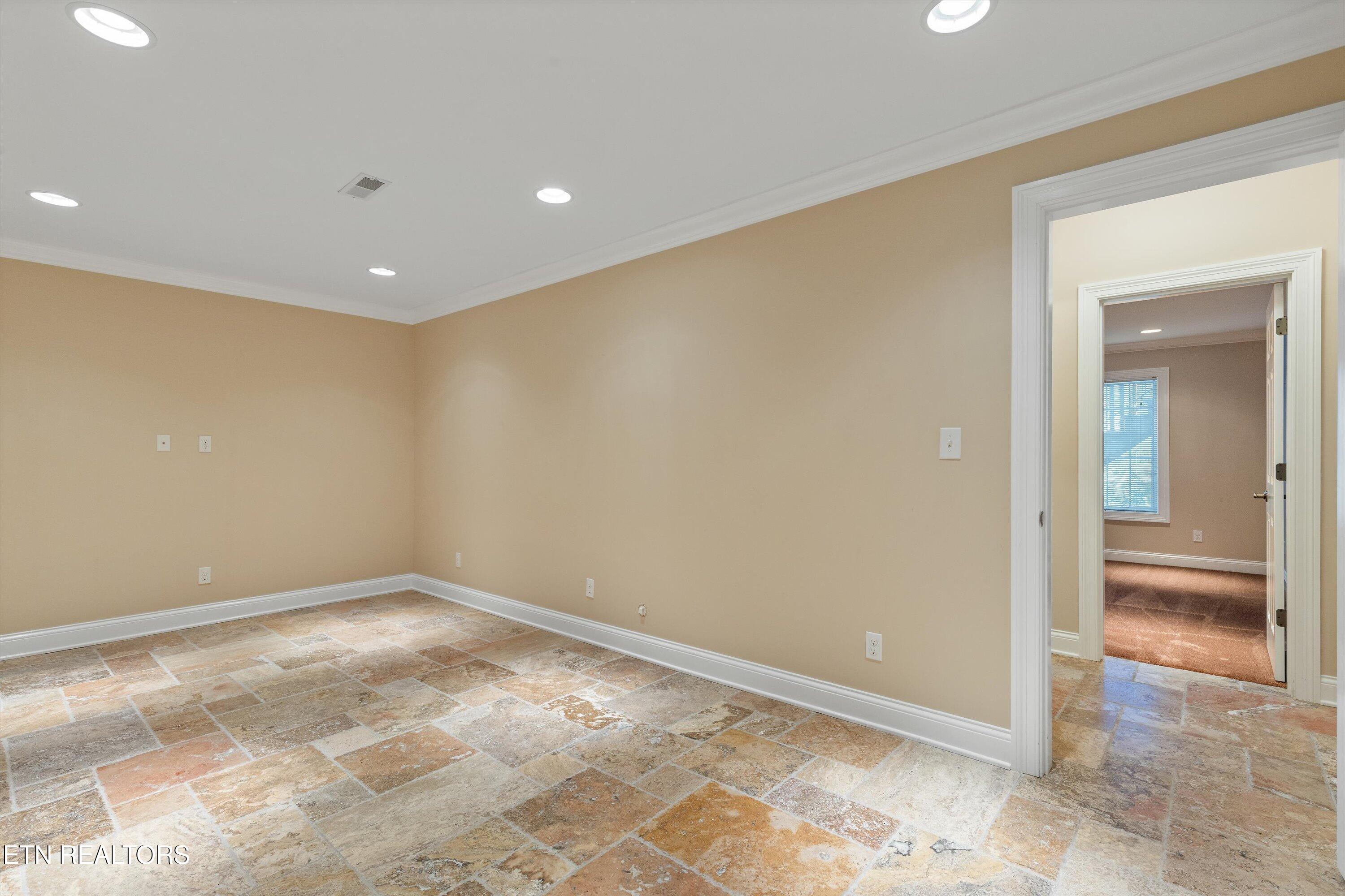 3517 Charter Oak Way