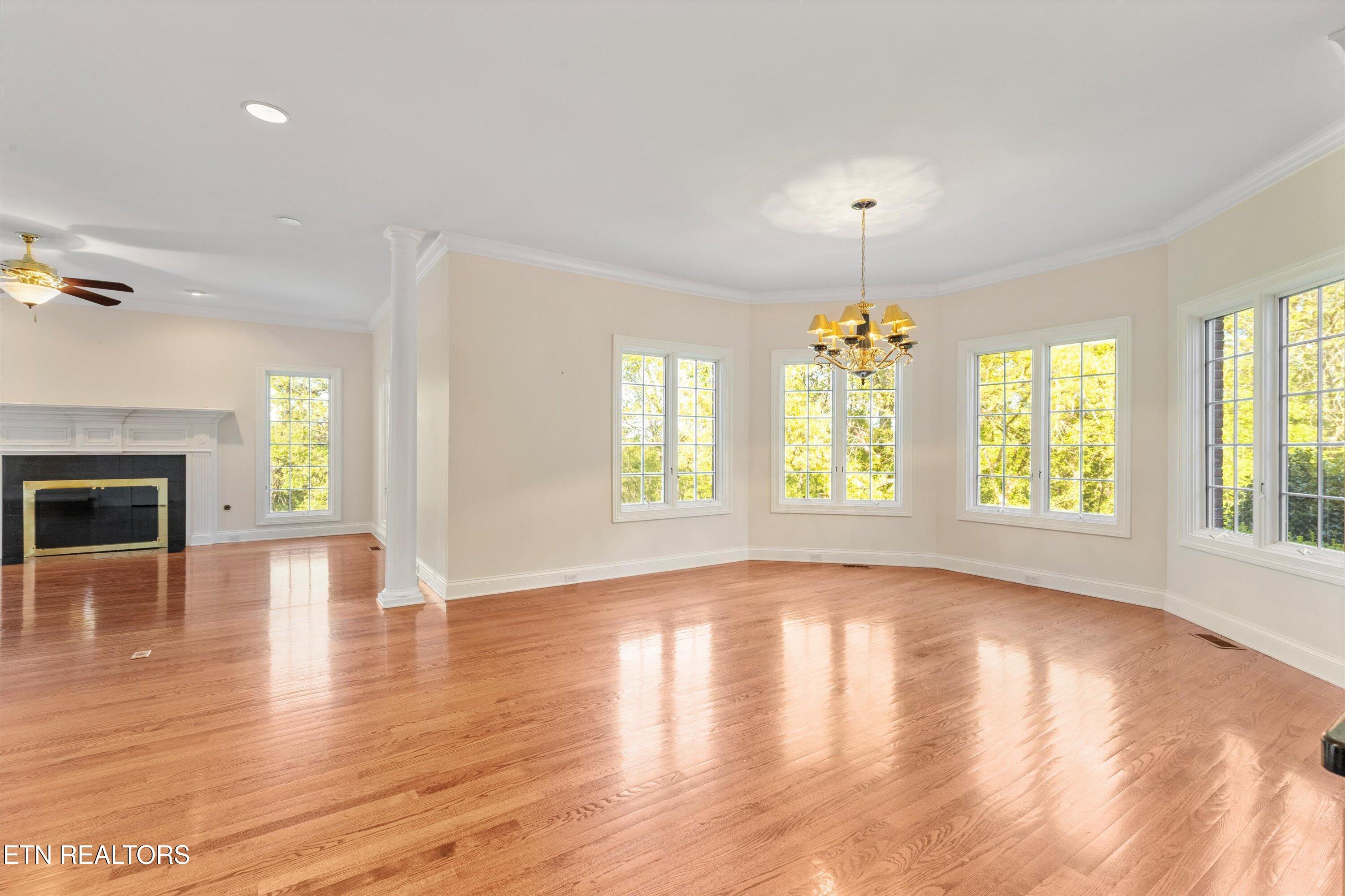 3517 Charter Oak Way