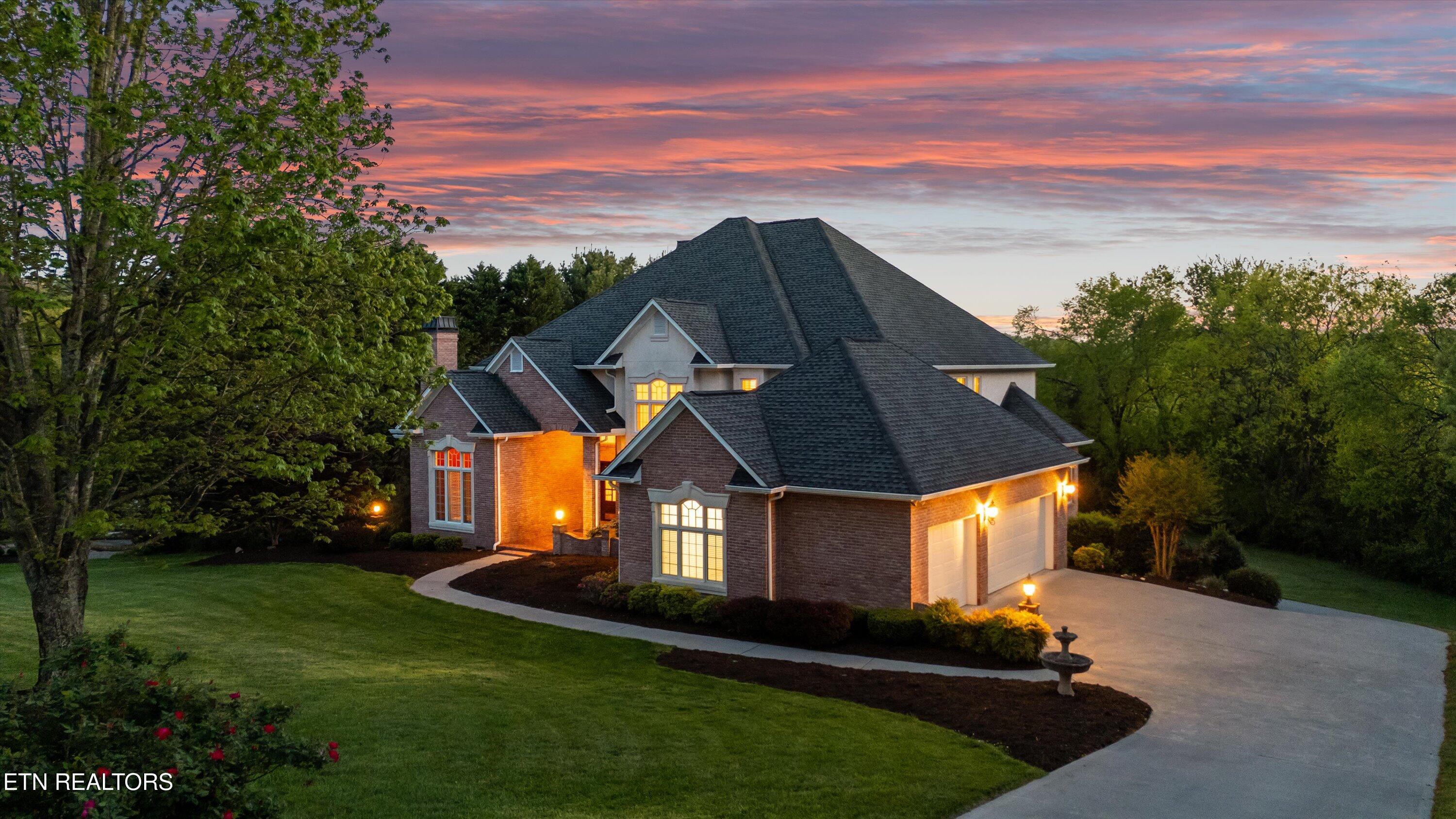3517 Charter Oak Way