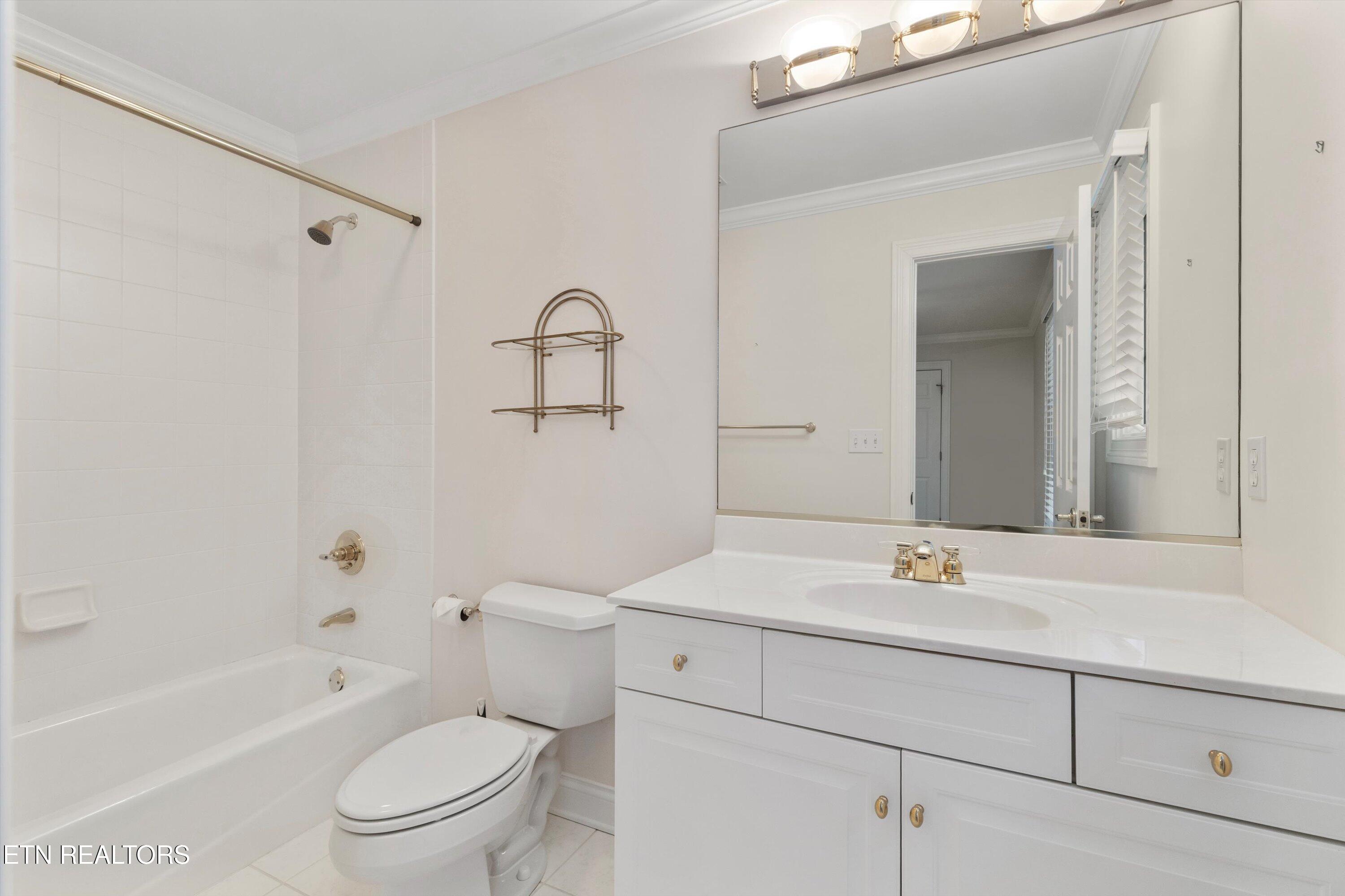 3517 Charter Oak Way