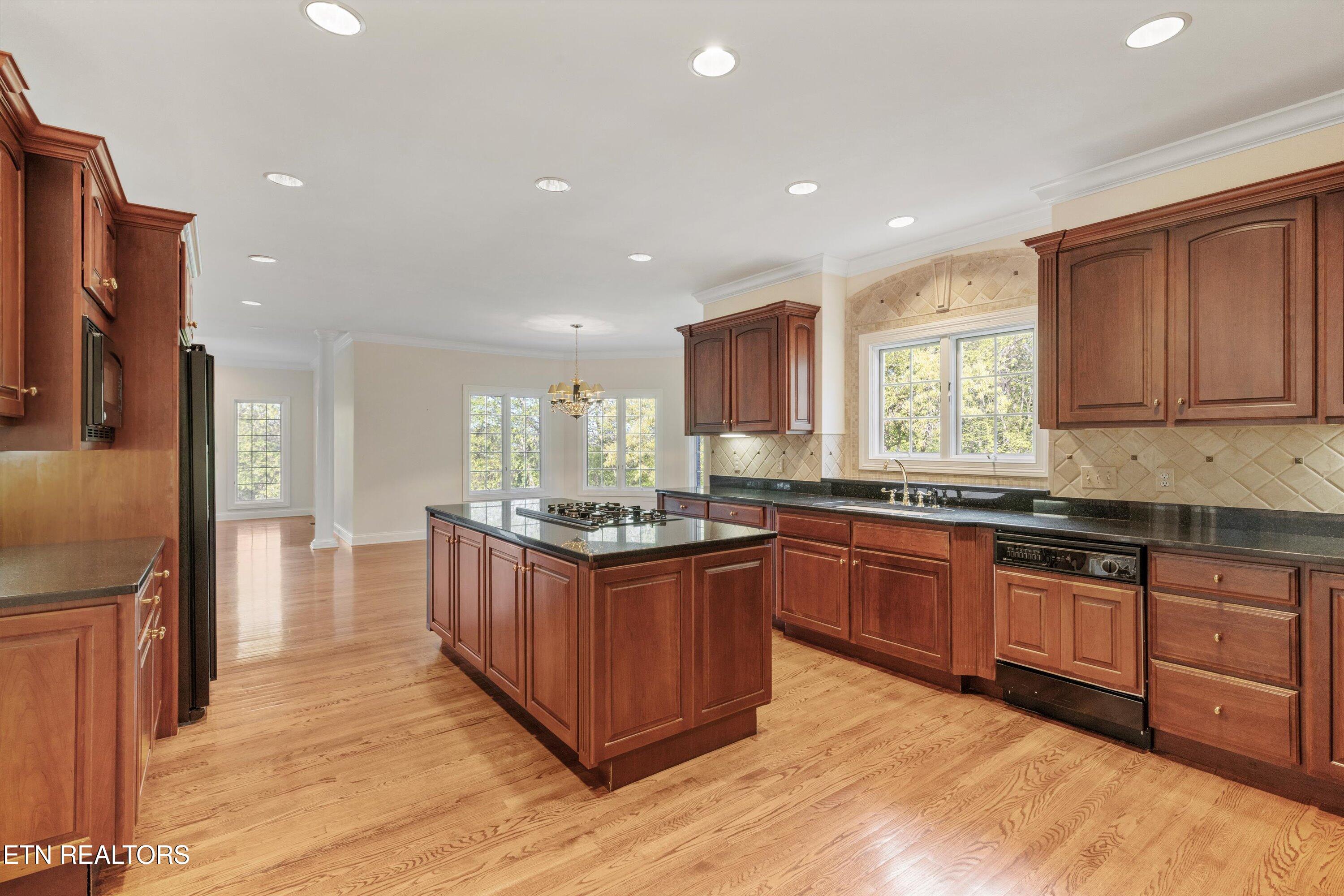 3517 Charter Oak Way