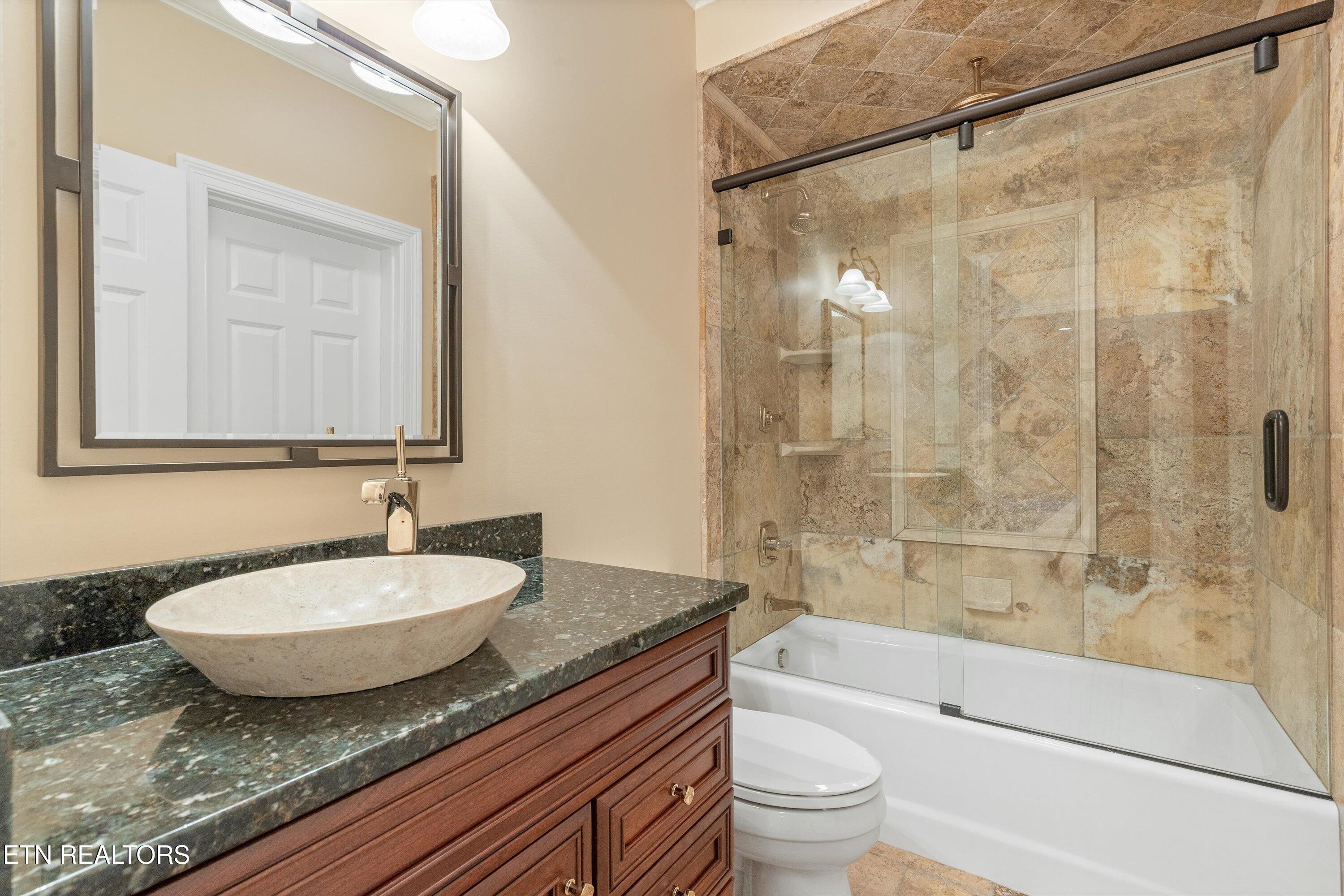 3517 Charter Oak Way