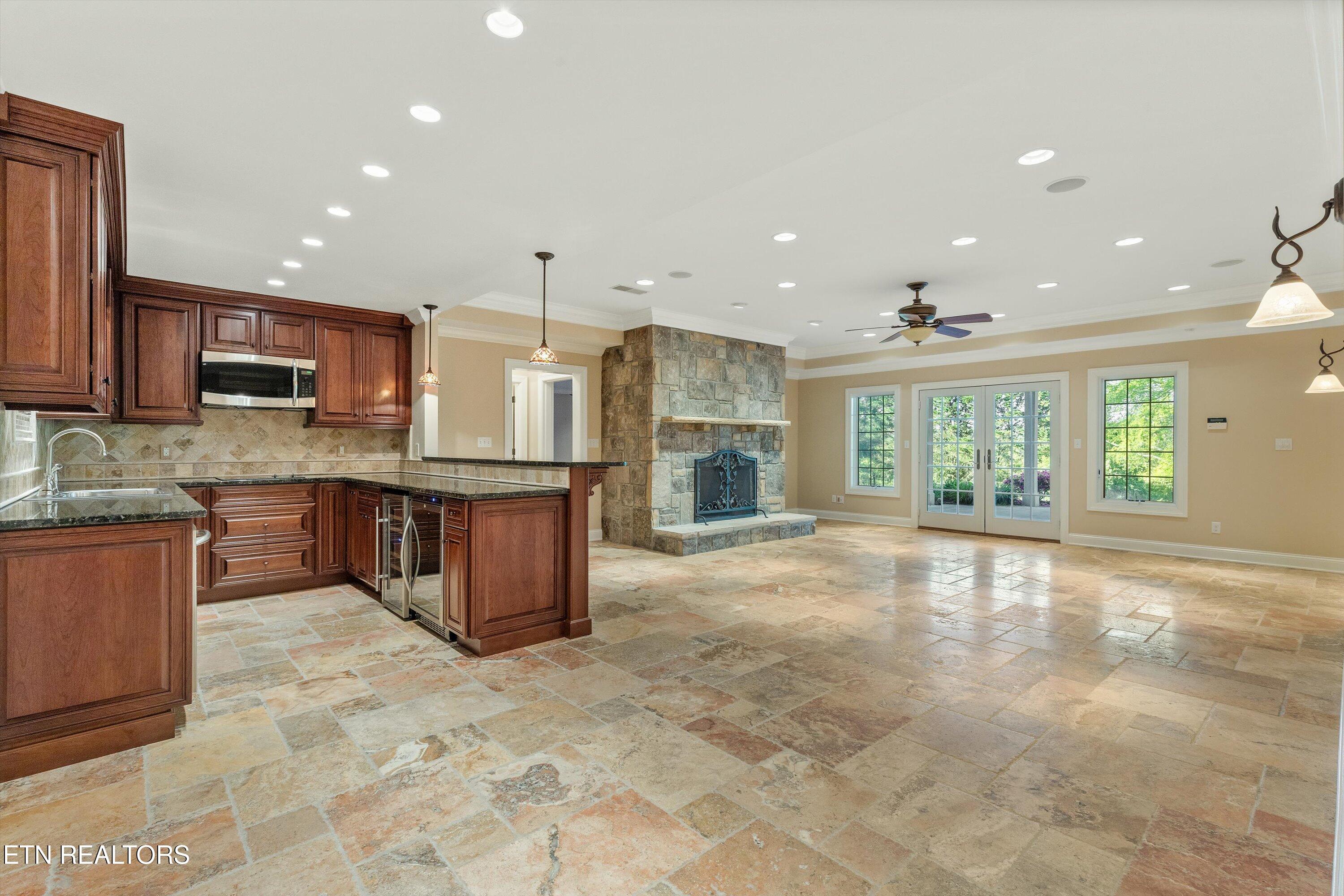3517 Charter Oak Way