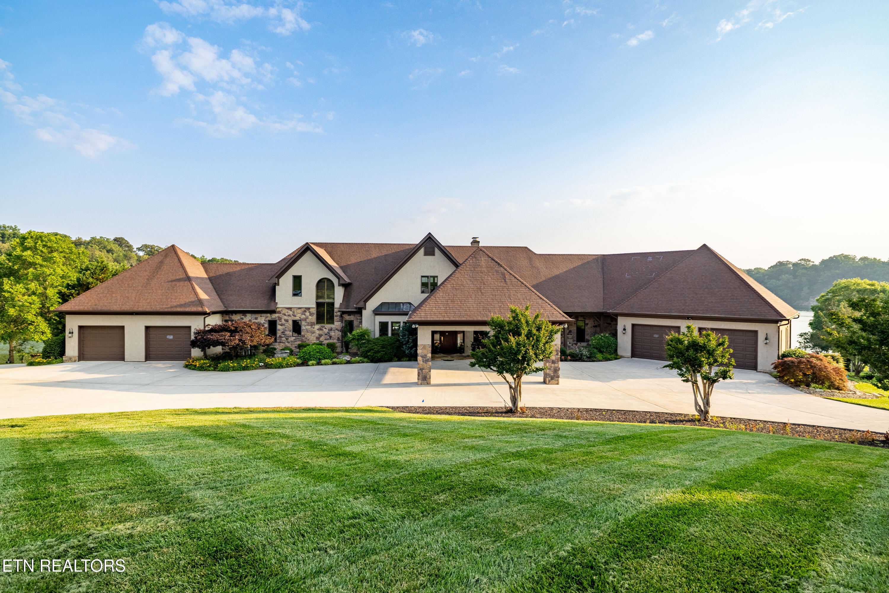 129 Indian Shadows Drive