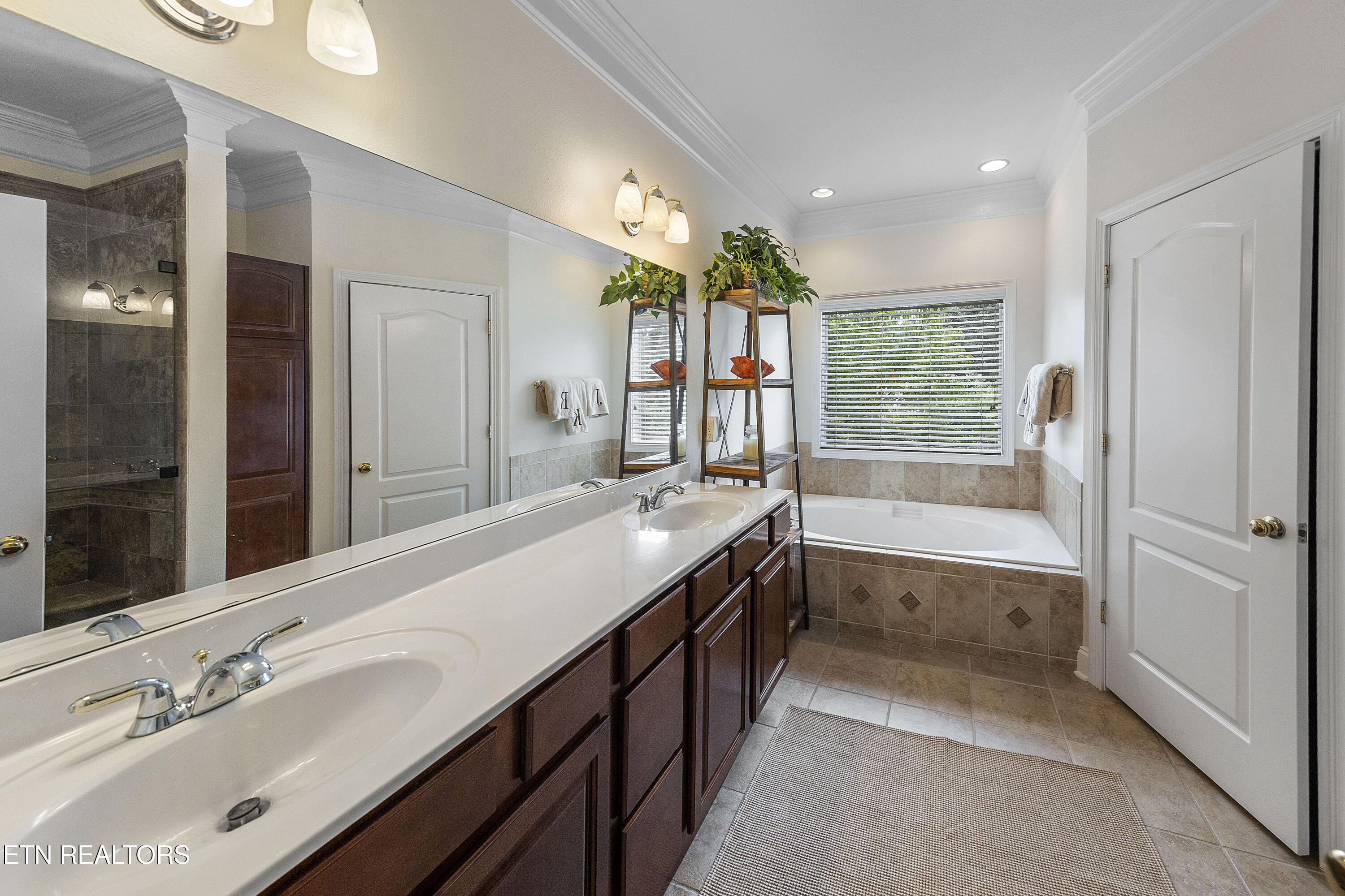 909 Timberline Drive