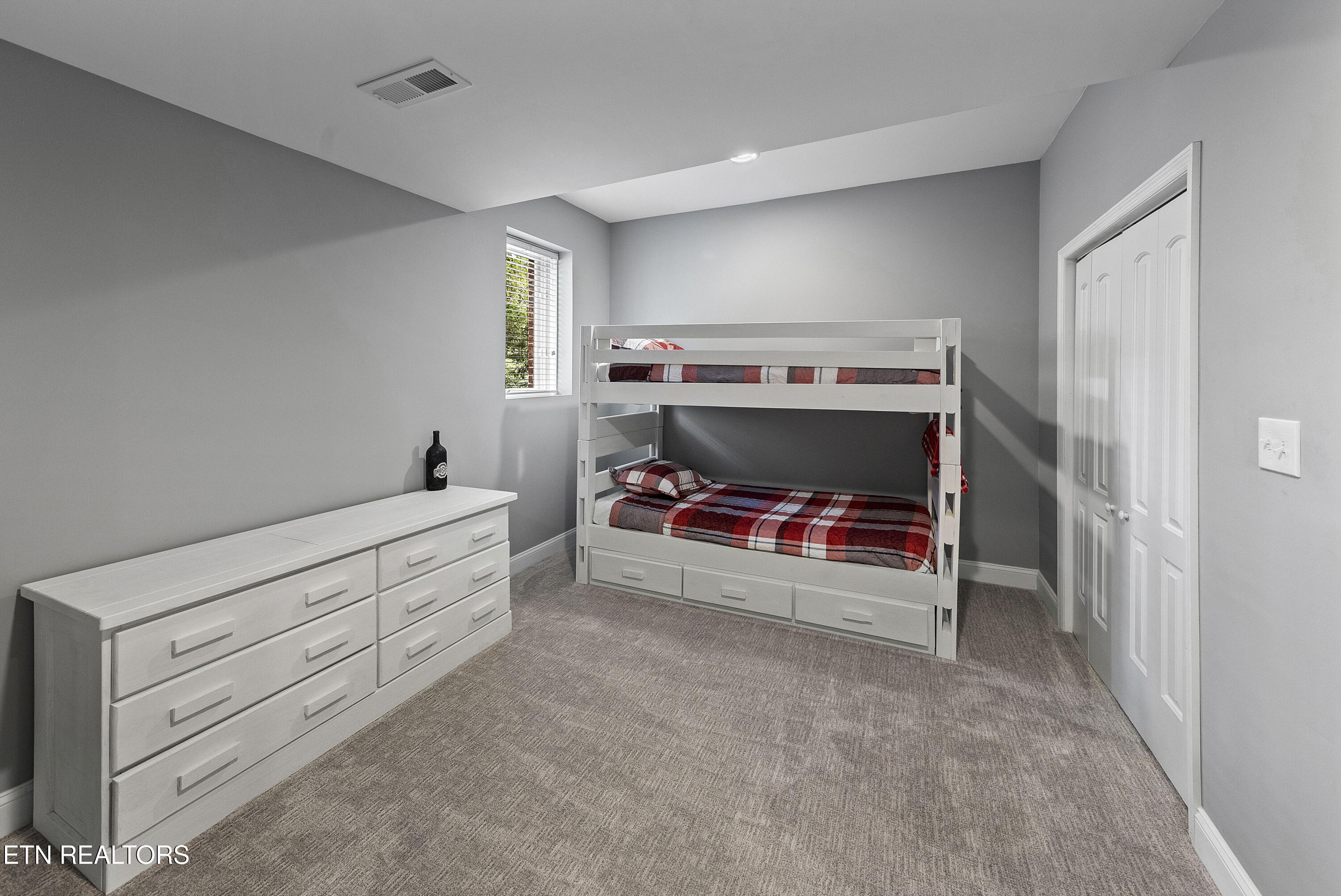 909 Timberline Drive