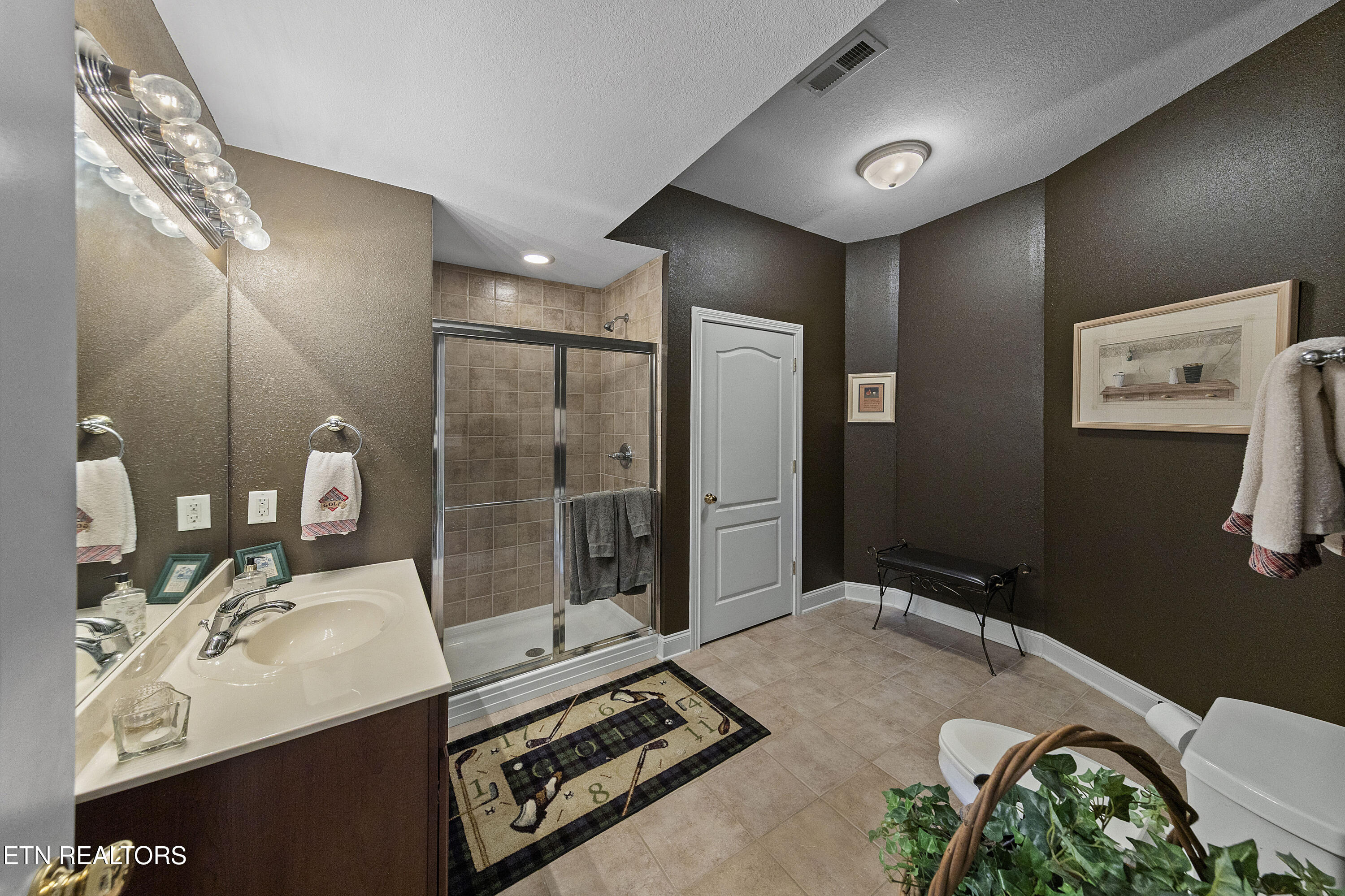 909 Timberline Drive