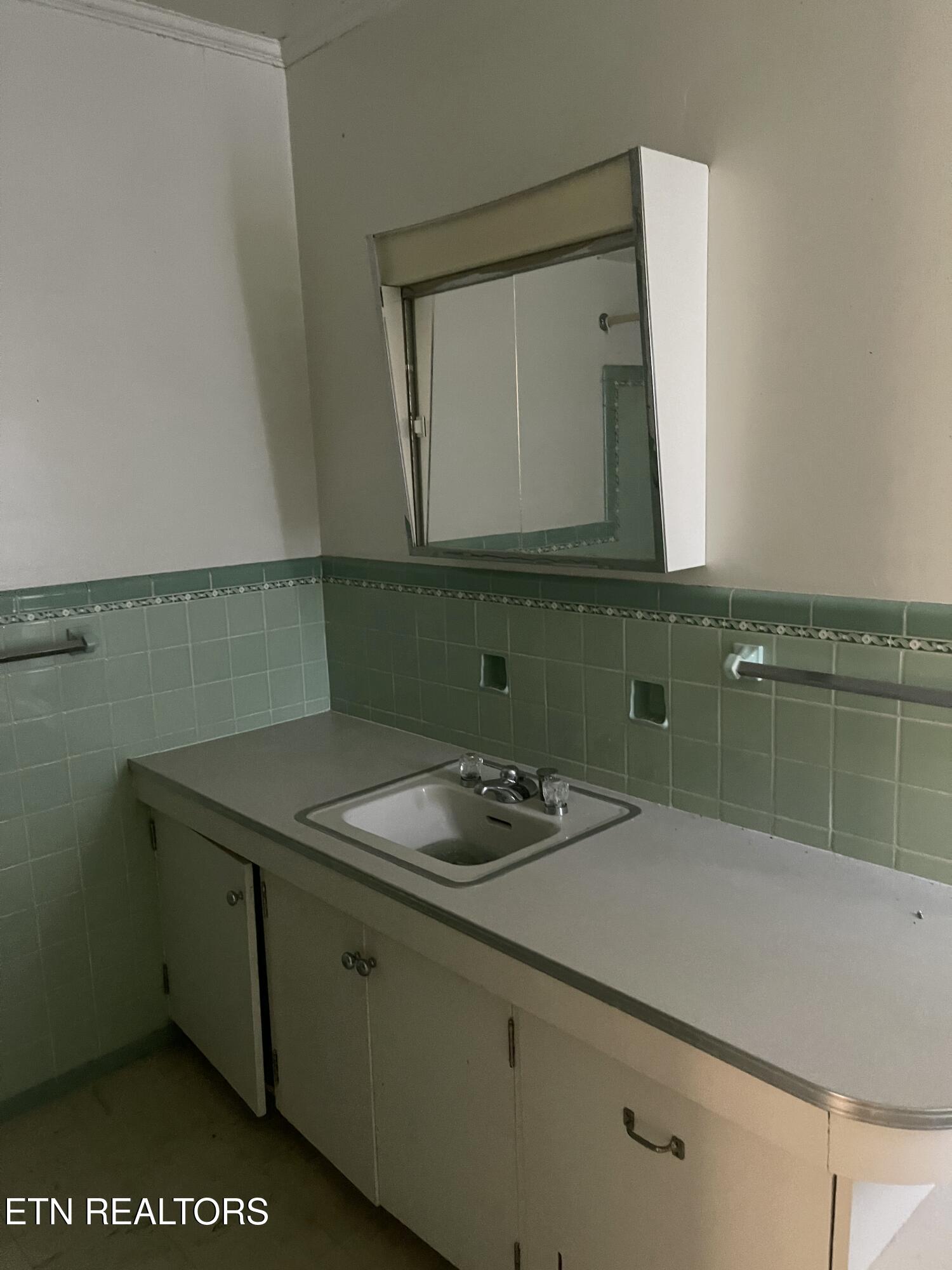 1545 SW Southgate Rd