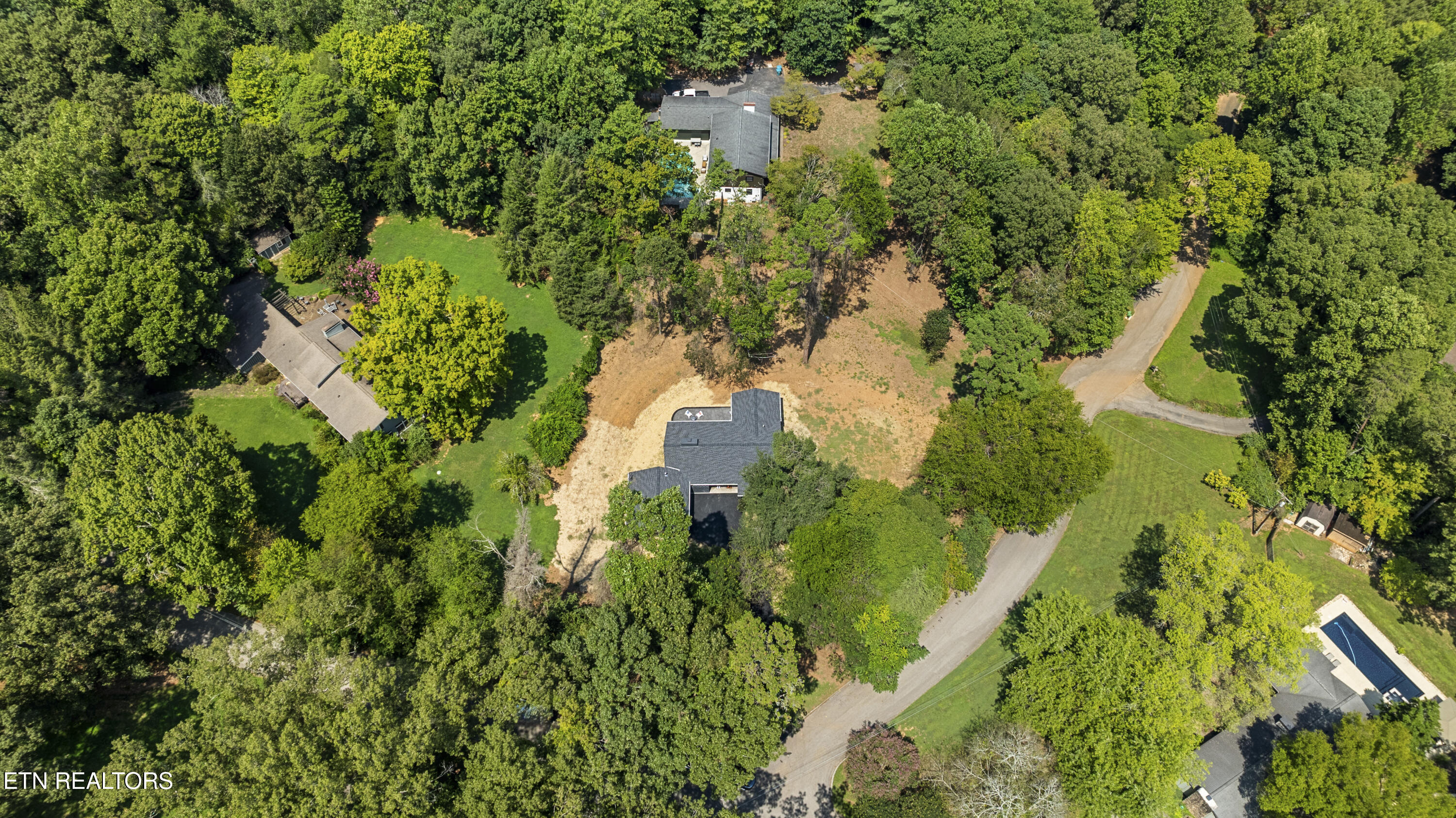 5409 SW Mockingbird Drive