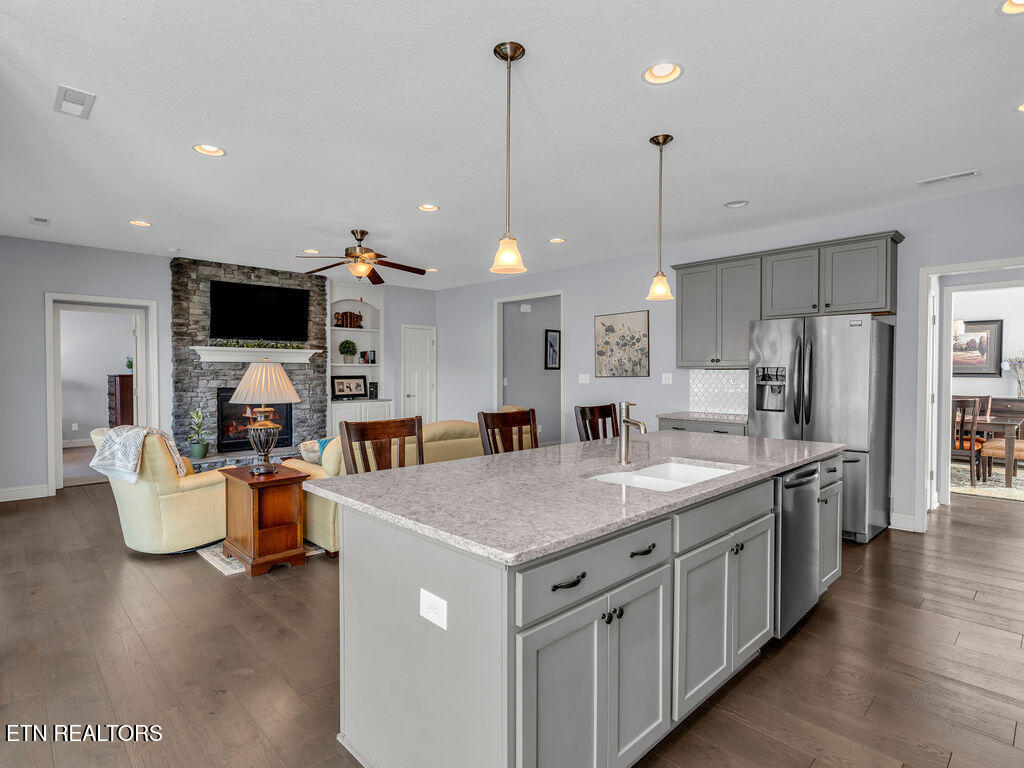 1449 Mossy Rock Lane