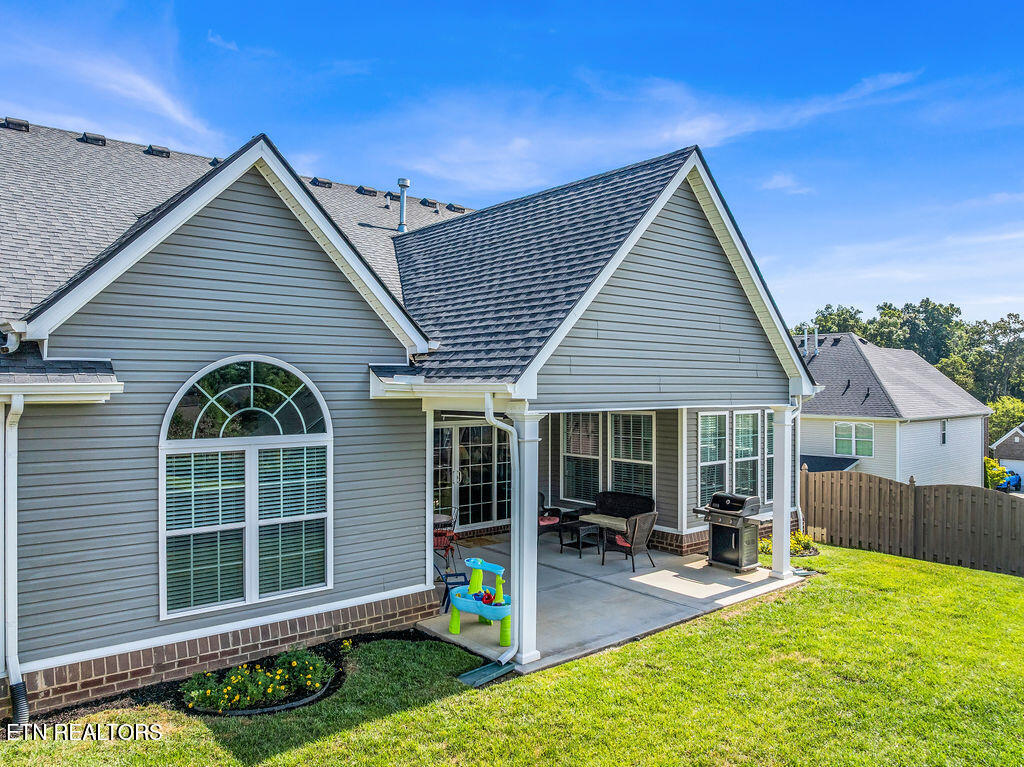 1449 Mossy Rock Lane