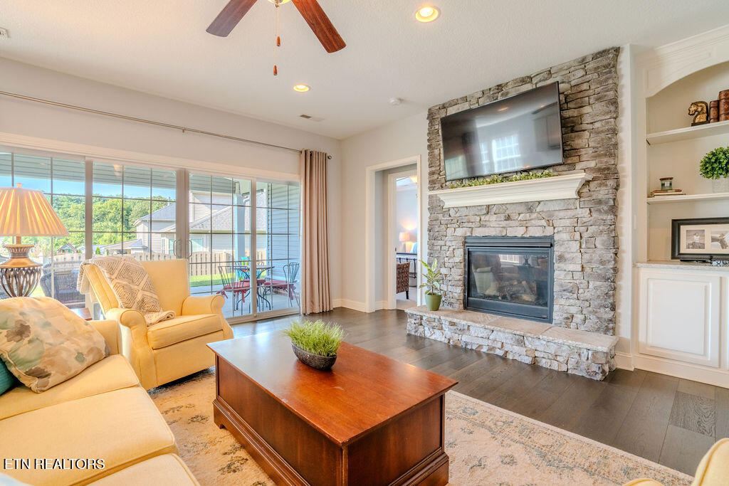 1449 Mossy Rock Lane