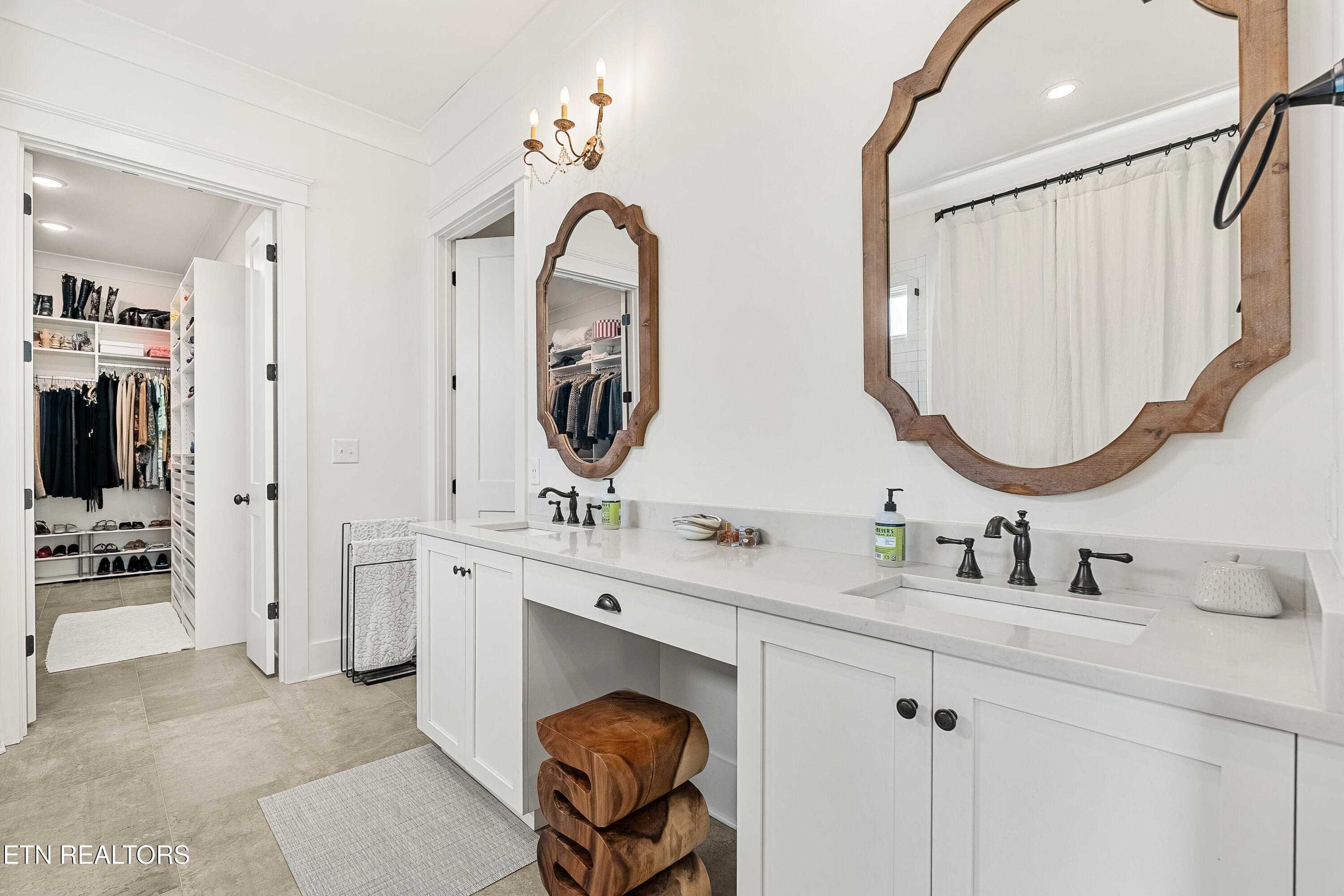 12460 Ivy Lake Drive