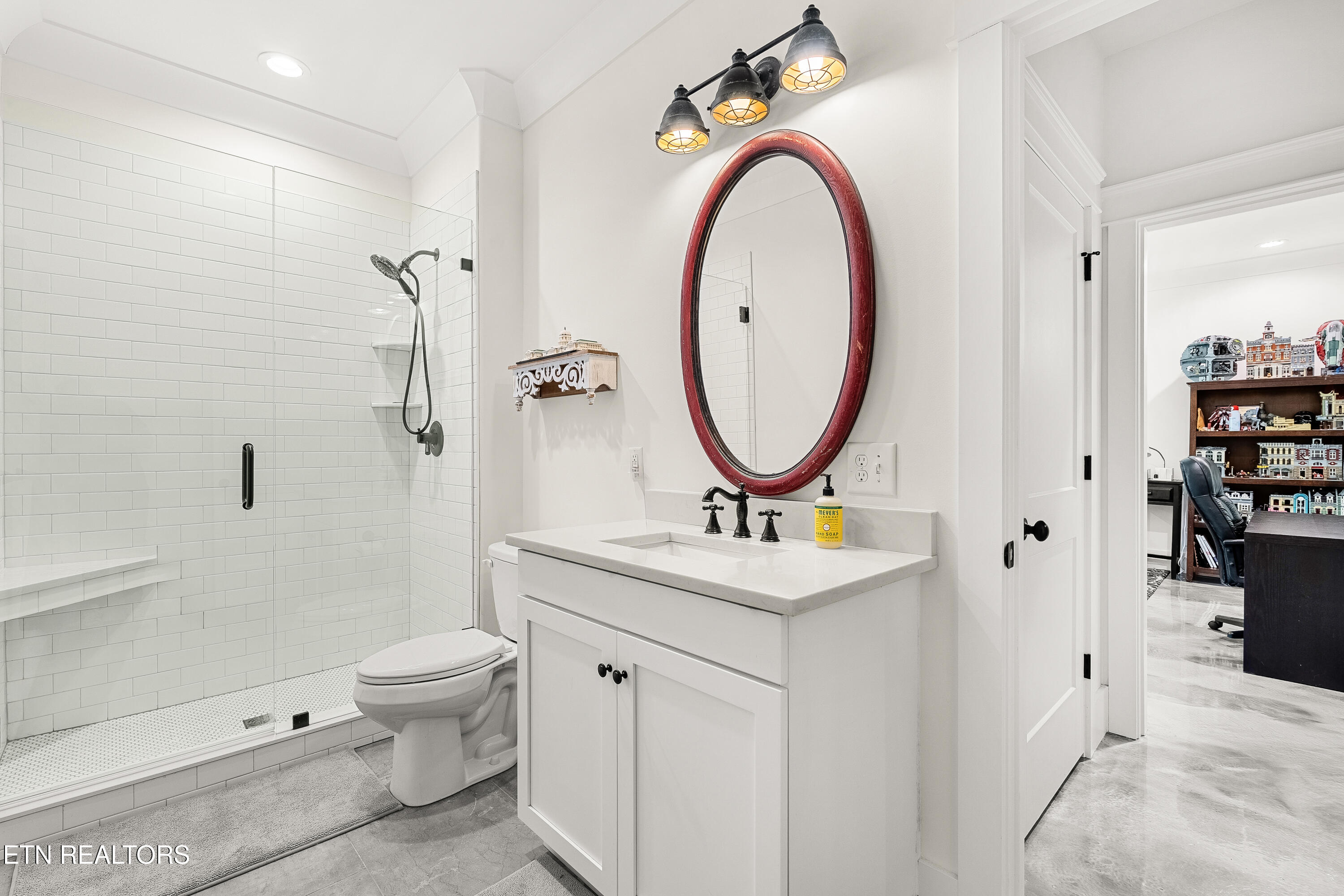 12460 Ivy Lake Drive