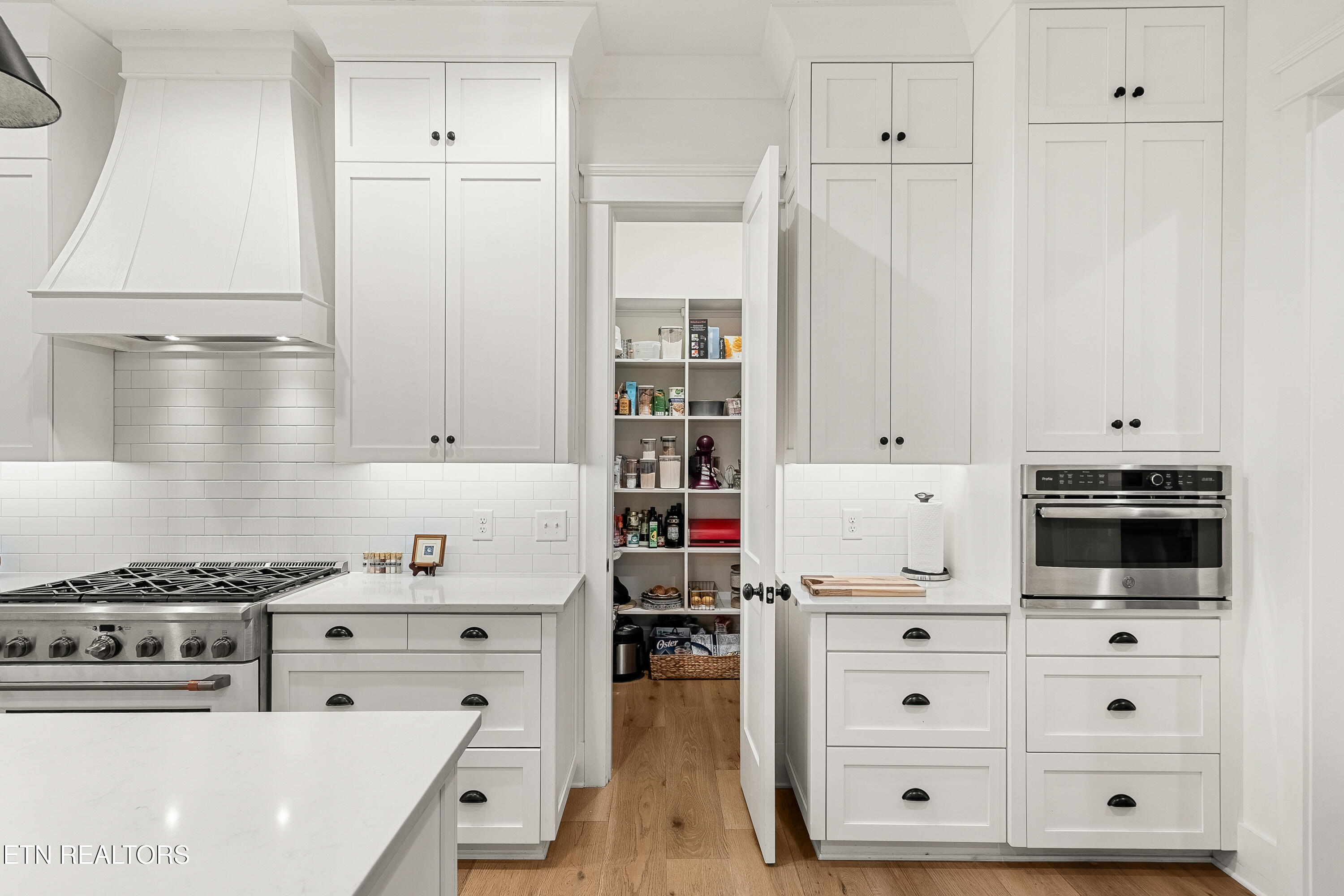 12460 Ivy Lake Drive