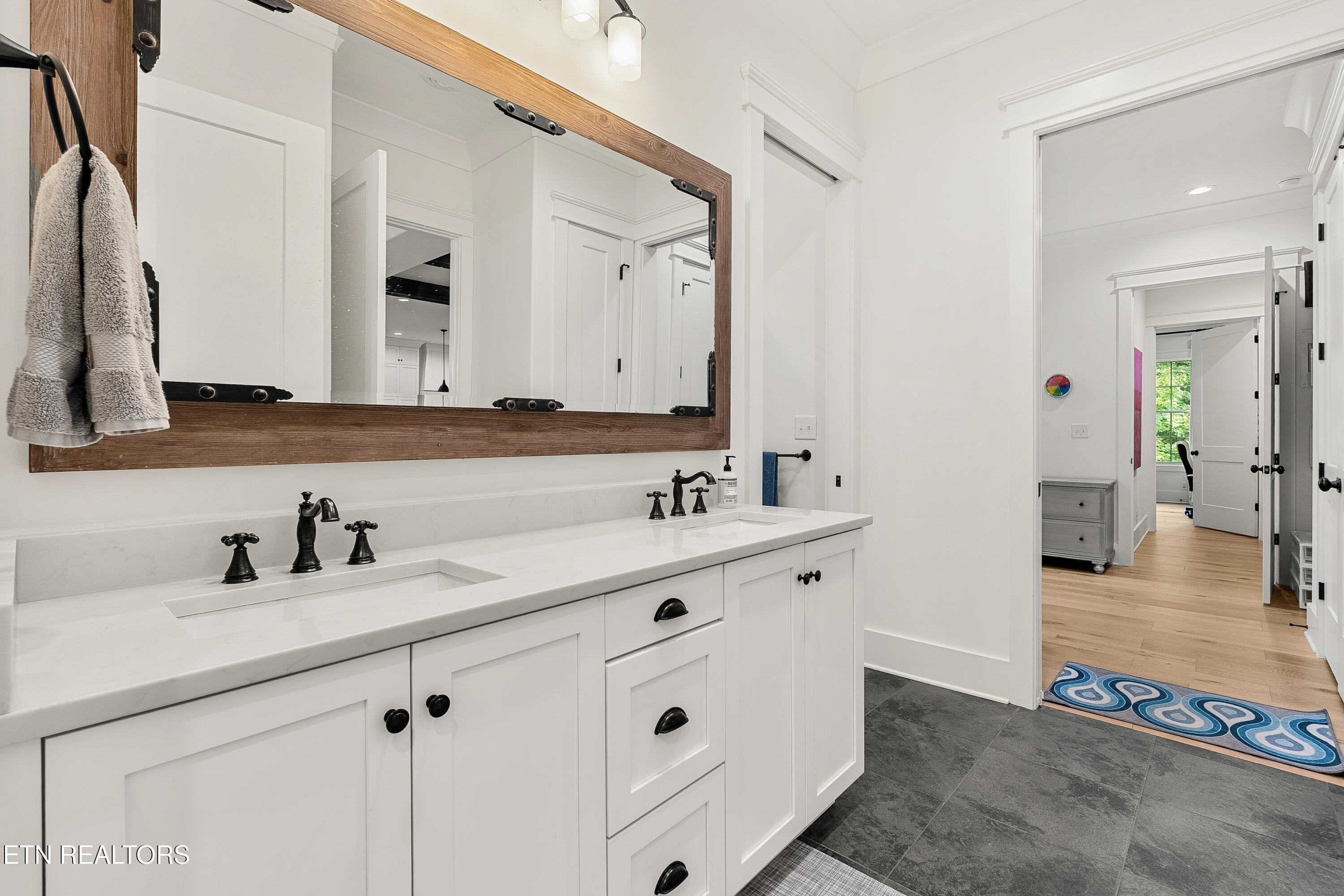 12460 Ivy Lake Drive