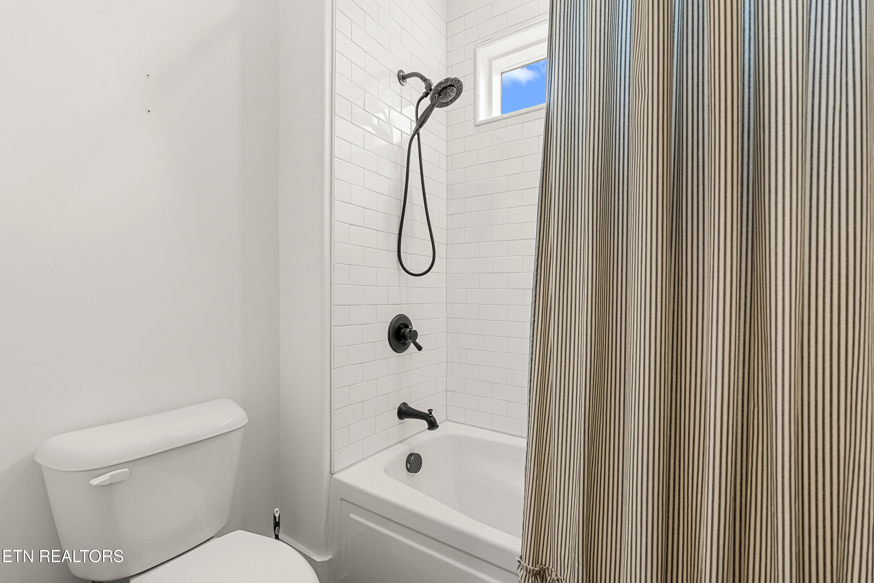 12460 Ivy Lake Drive