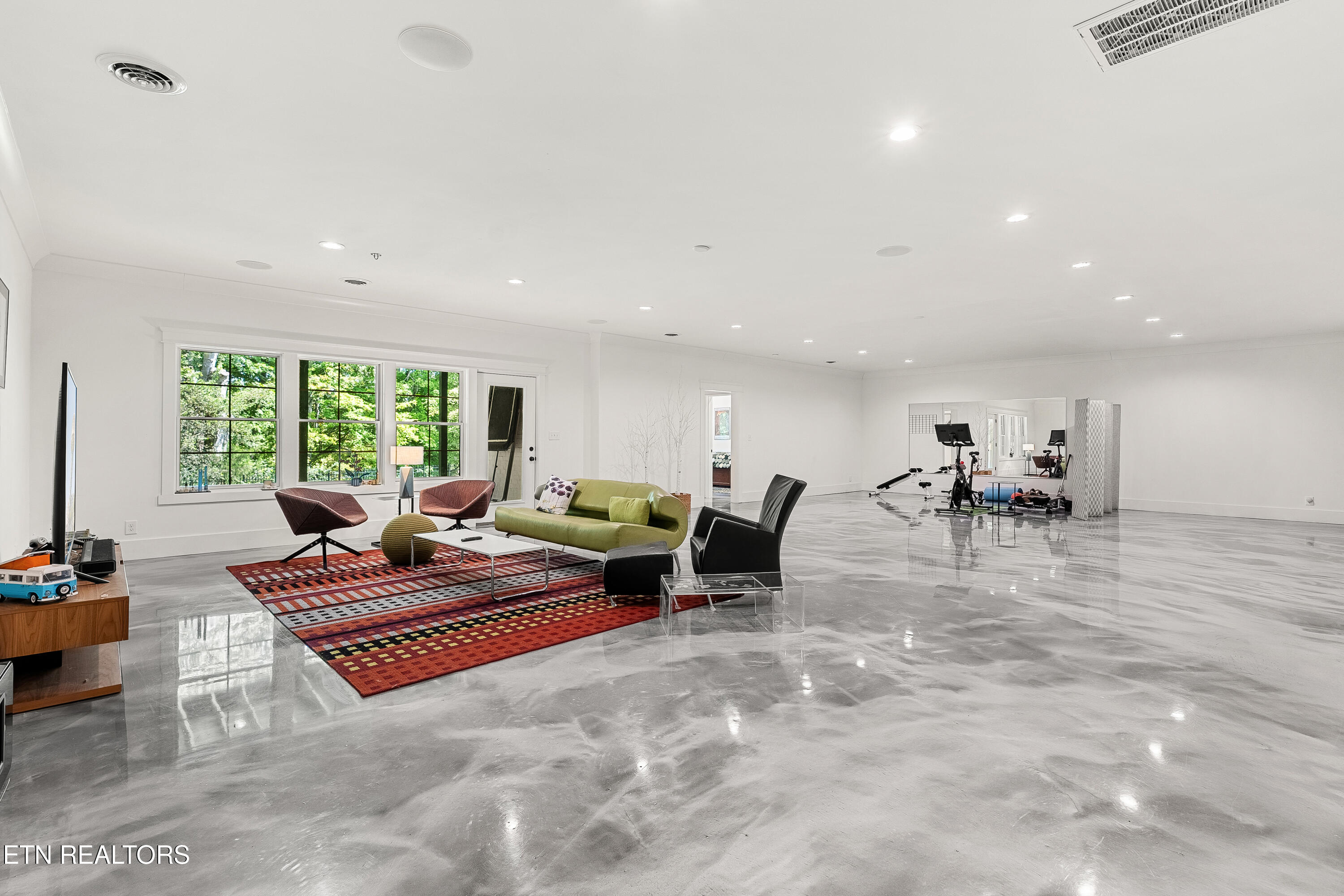 12460 Ivy Lake Drive